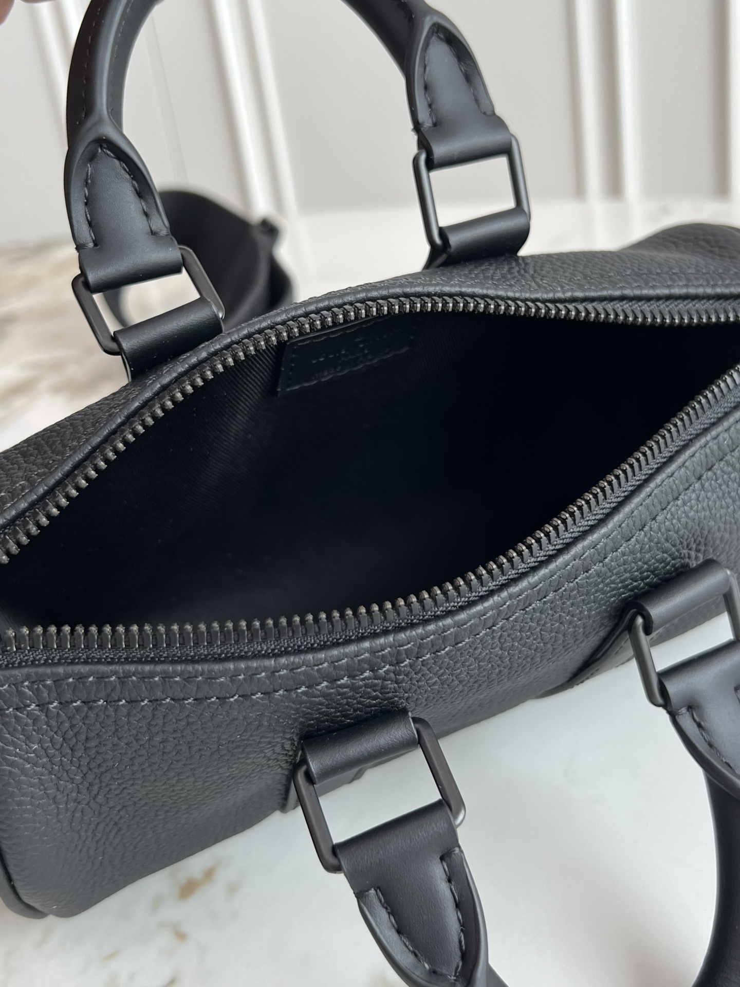 LV ヴィトン バッグ 綺麗にする偽物 本革 旅行 ハンドバッグ 柔らかい ブラック_7
