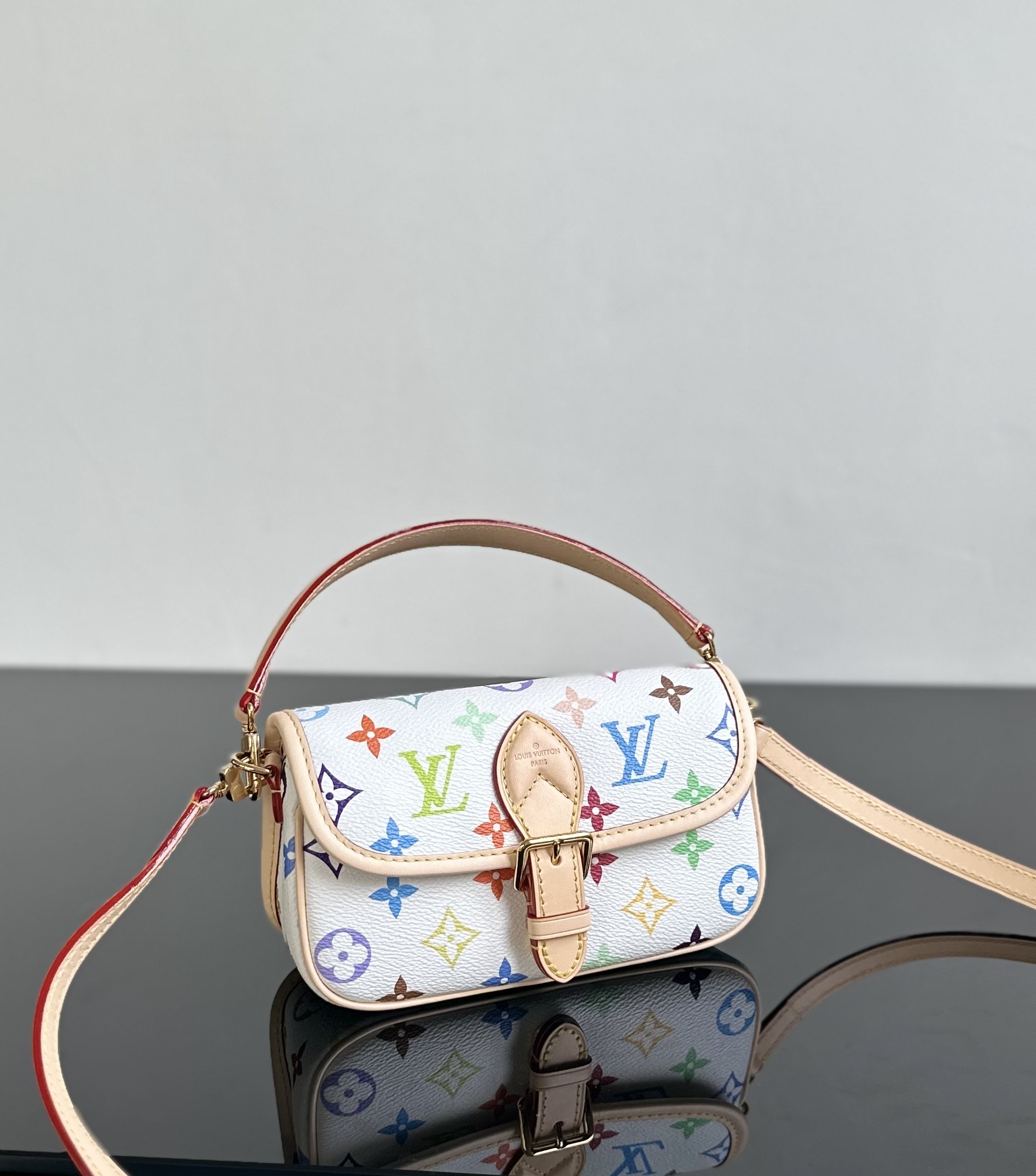 LV ルイヴィトンバッグ 草間彌生スーパーコピー 斜め掛け ハンドバッグ 優雅 柔らかい ホワイト_4