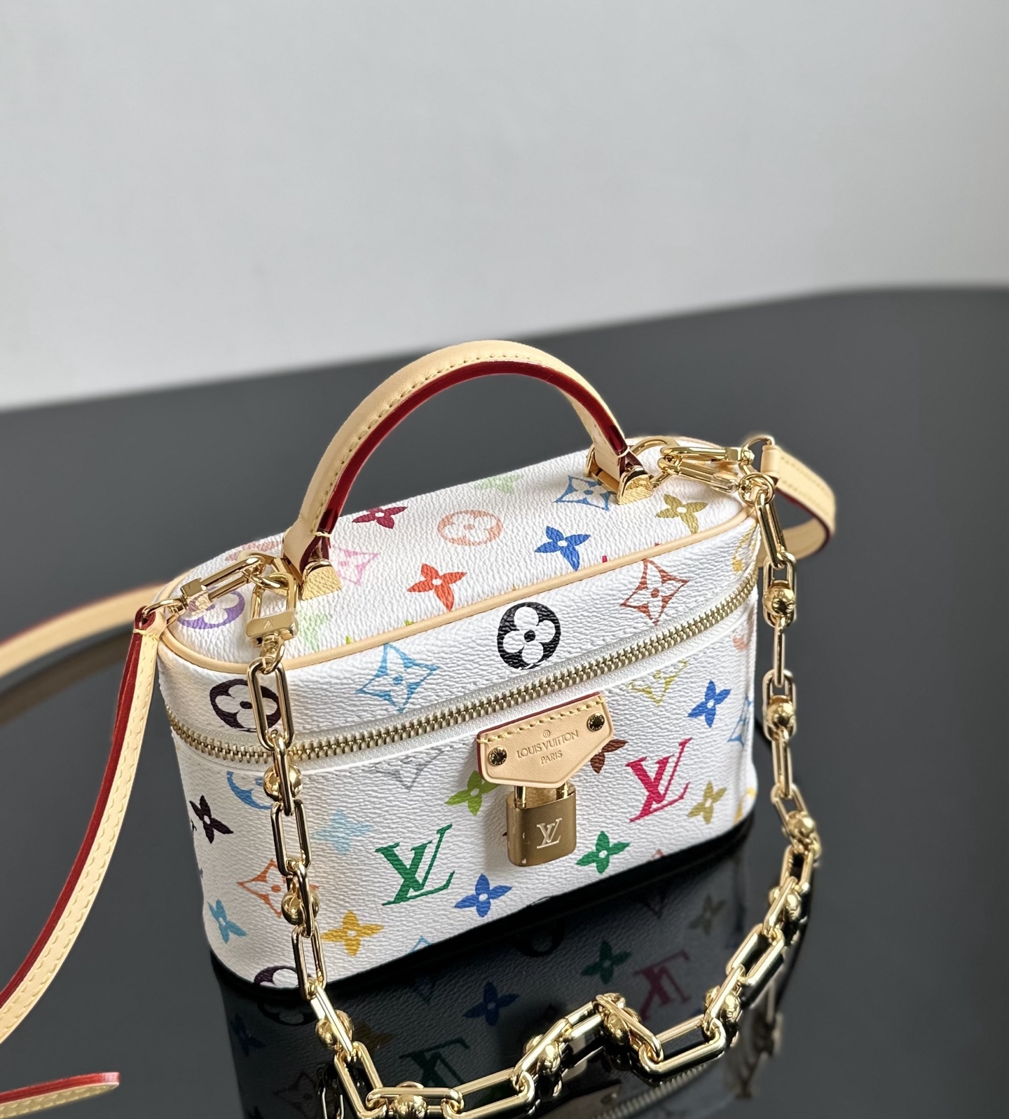 LV ルイヴィトン バッグ臭い偽物 レザー 斜め掛け ハンドバッグ 優雅 柔軟 ホワイト_2