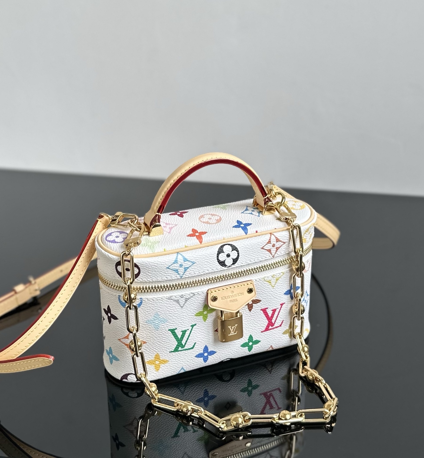 LV ルイヴィトン バッグ臭い偽物 レザー 斜め掛け ハンドバッグ 優雅 柔軟 ホワイト_4