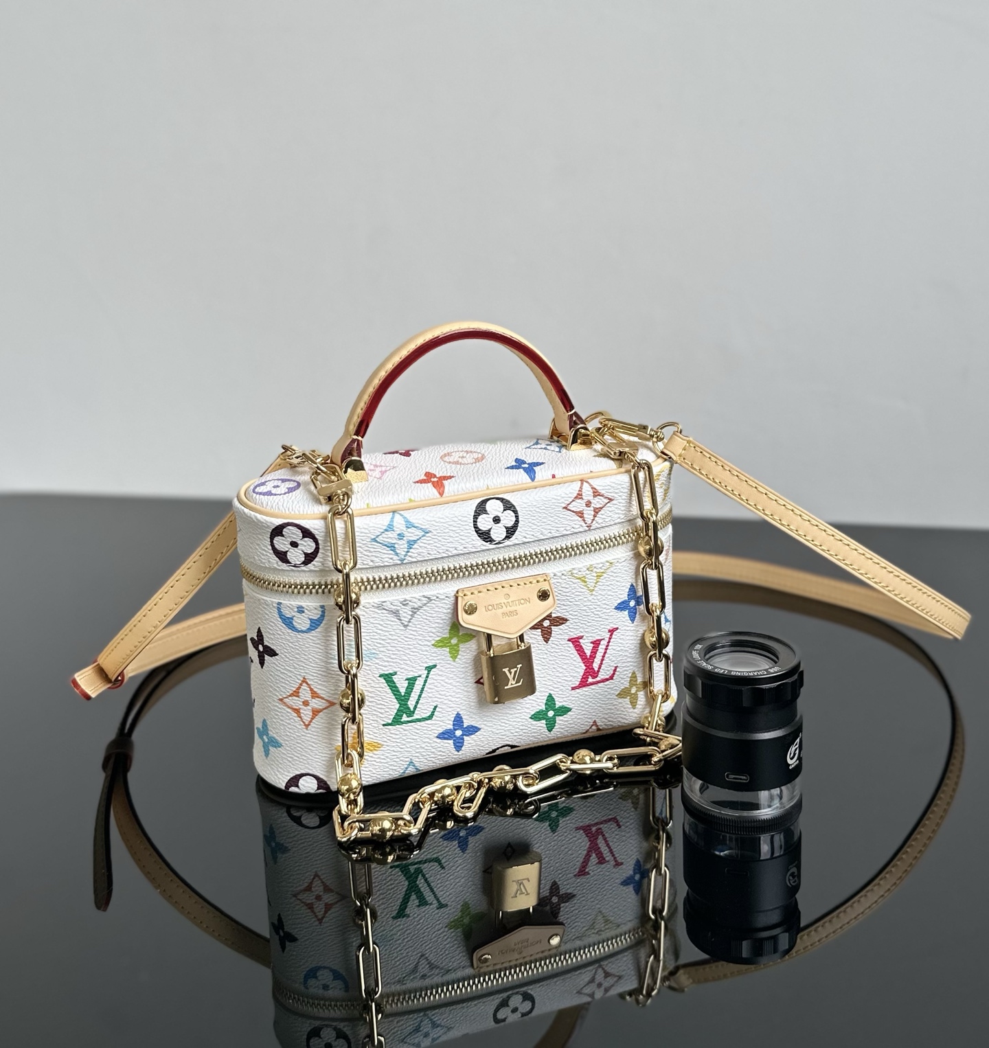 LV ルイヴィトン バッグ臭い偽物 レザー 斜め掛け ハンドバッグ 優雅 柔軟 ホワイト_6