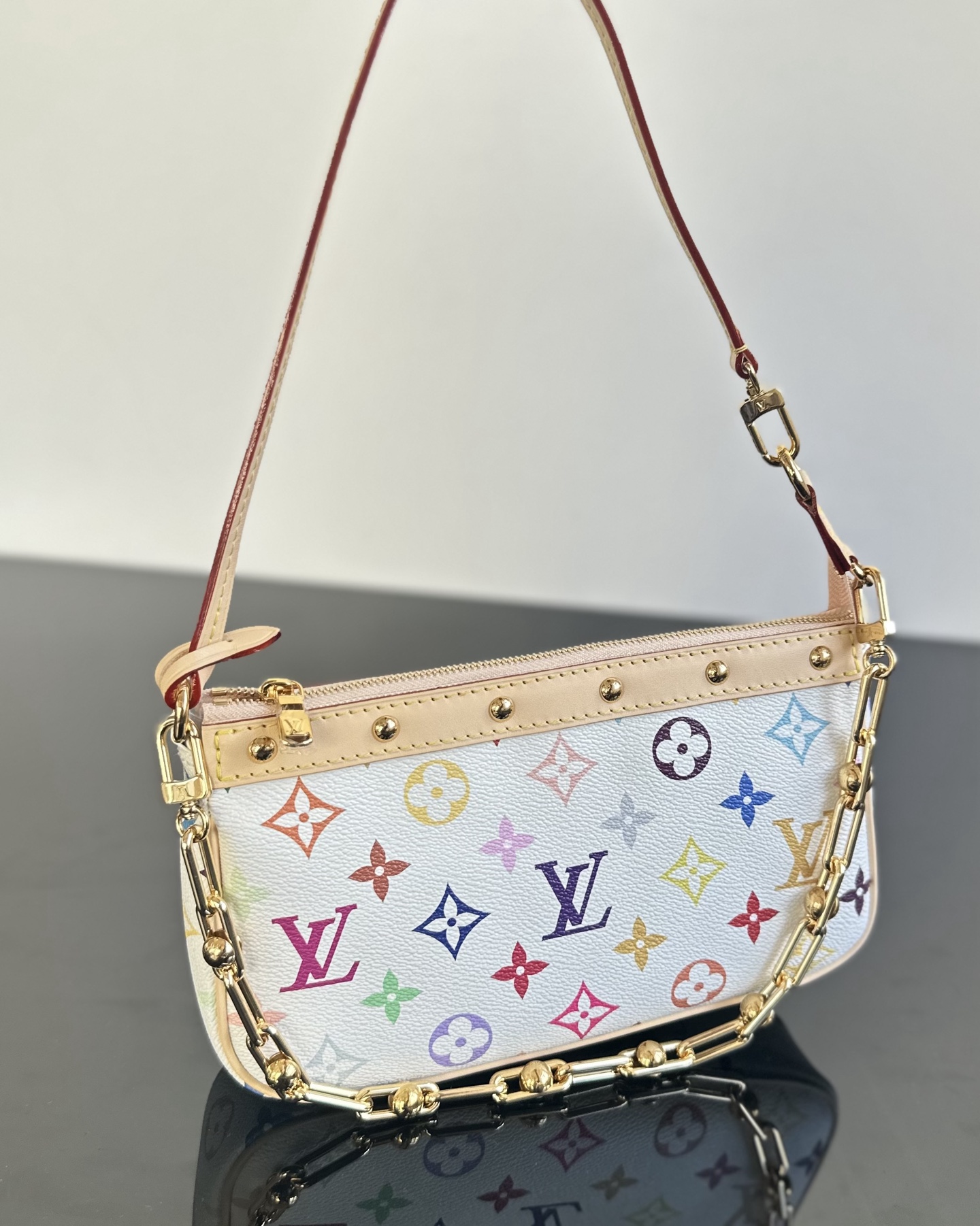 LV 人気流行品ルイヴィトン 黒カバンコピー レザー 優雅レディ ハンドバッグ 柔軟 ホワイト_2