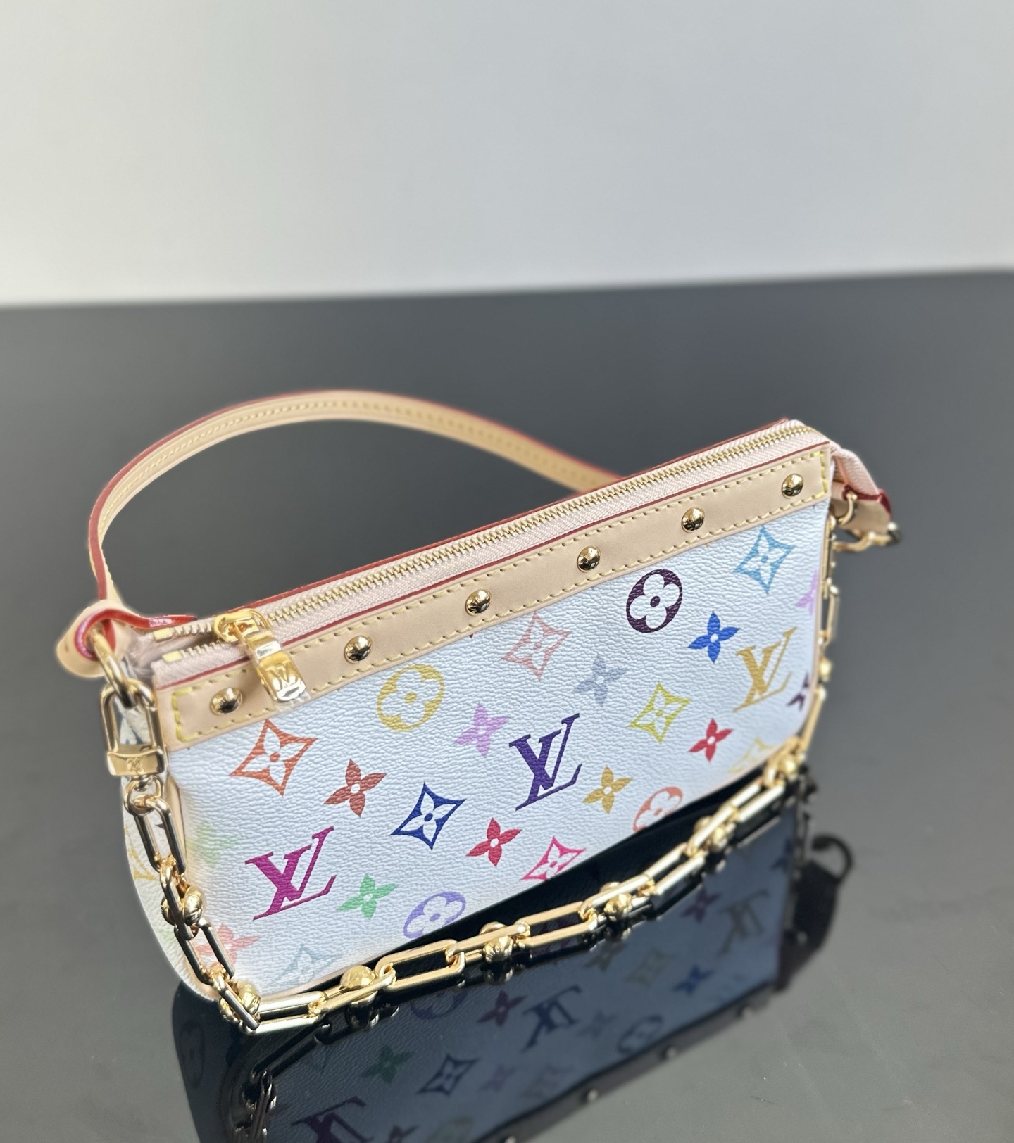 LV 人気流行品ルイヴィトン 黒カバンコピー レザー 優雅レディ ハンドバッグ 柔軟 ホワイト_3