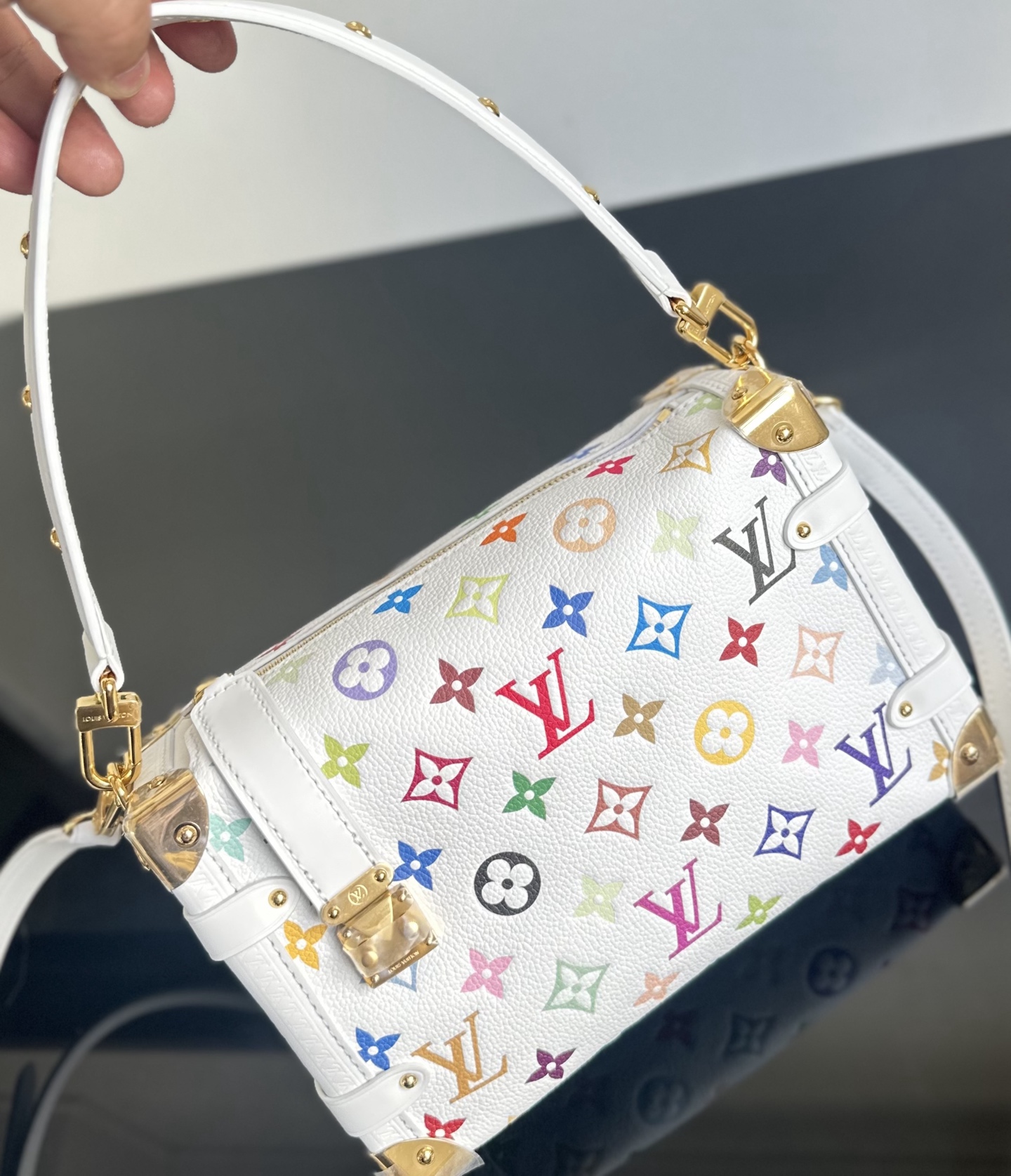 LV 可愛い ルイヴィトン バック 臭いスーパーコピー レザー 優雅レディ ハンドバッグ 柔軟 ホワイト_7