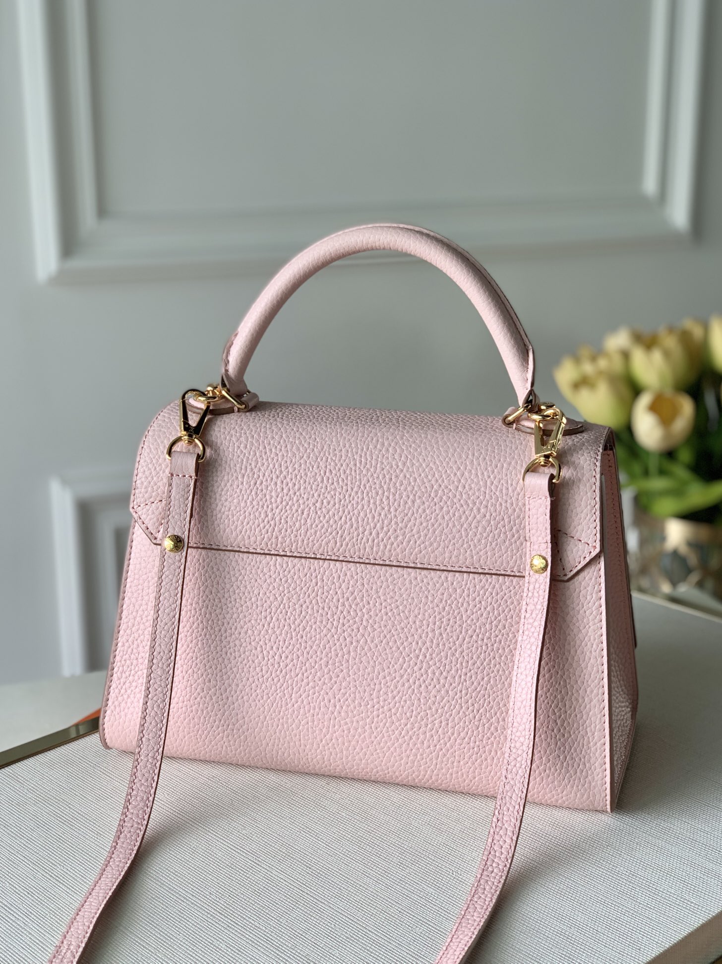 LV ルイヴィトンバッグ 種類偽物 M57584 優雅レディ 柔軟 ハンドバッグ 斜め掛け ピンク_2