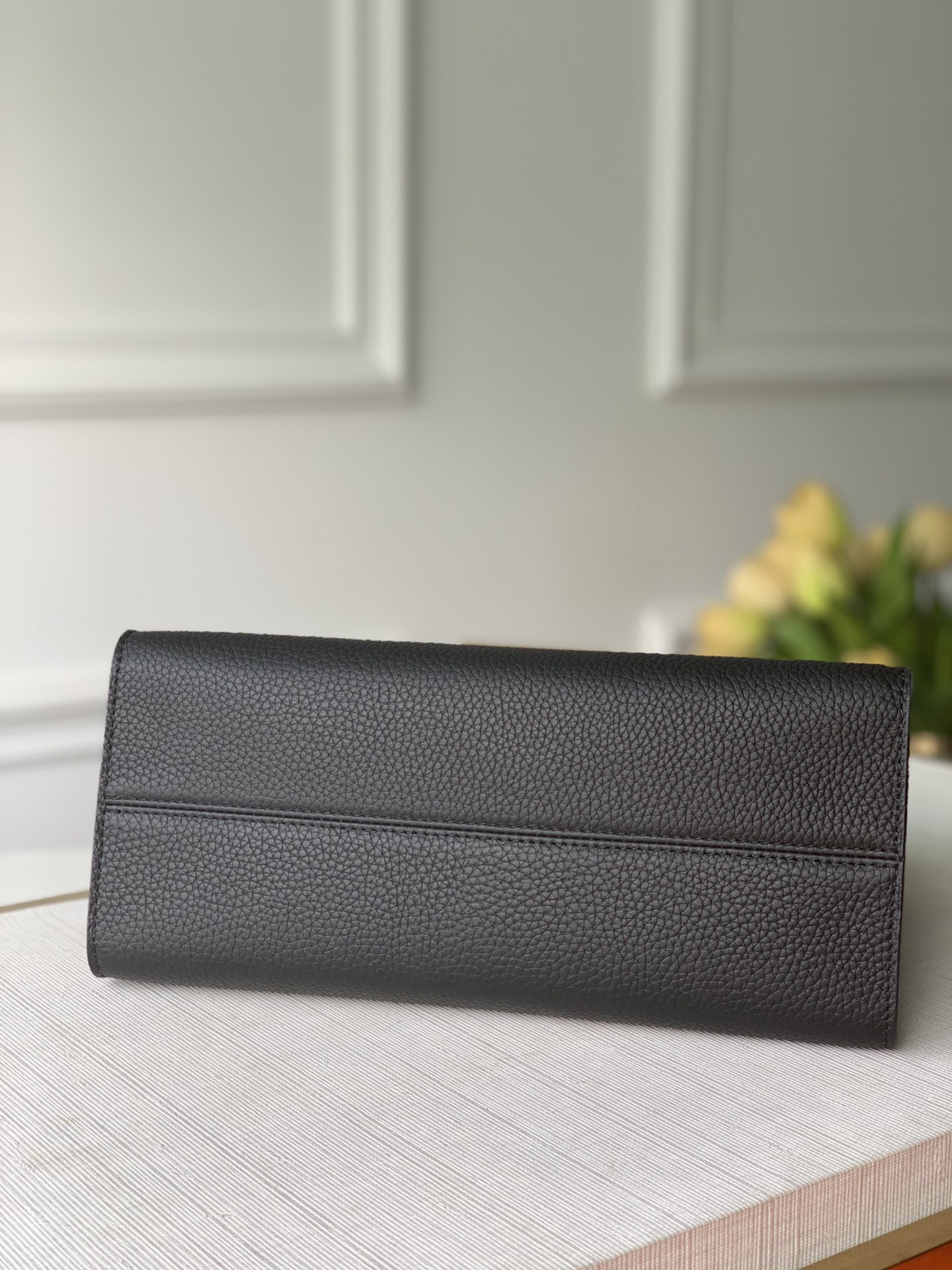 LV ルイヴィトンバッグ シリアルナンバーコピー M57090 優雅レディ 柔軟 ハンドバッグ 斜め掛け ブラック_4