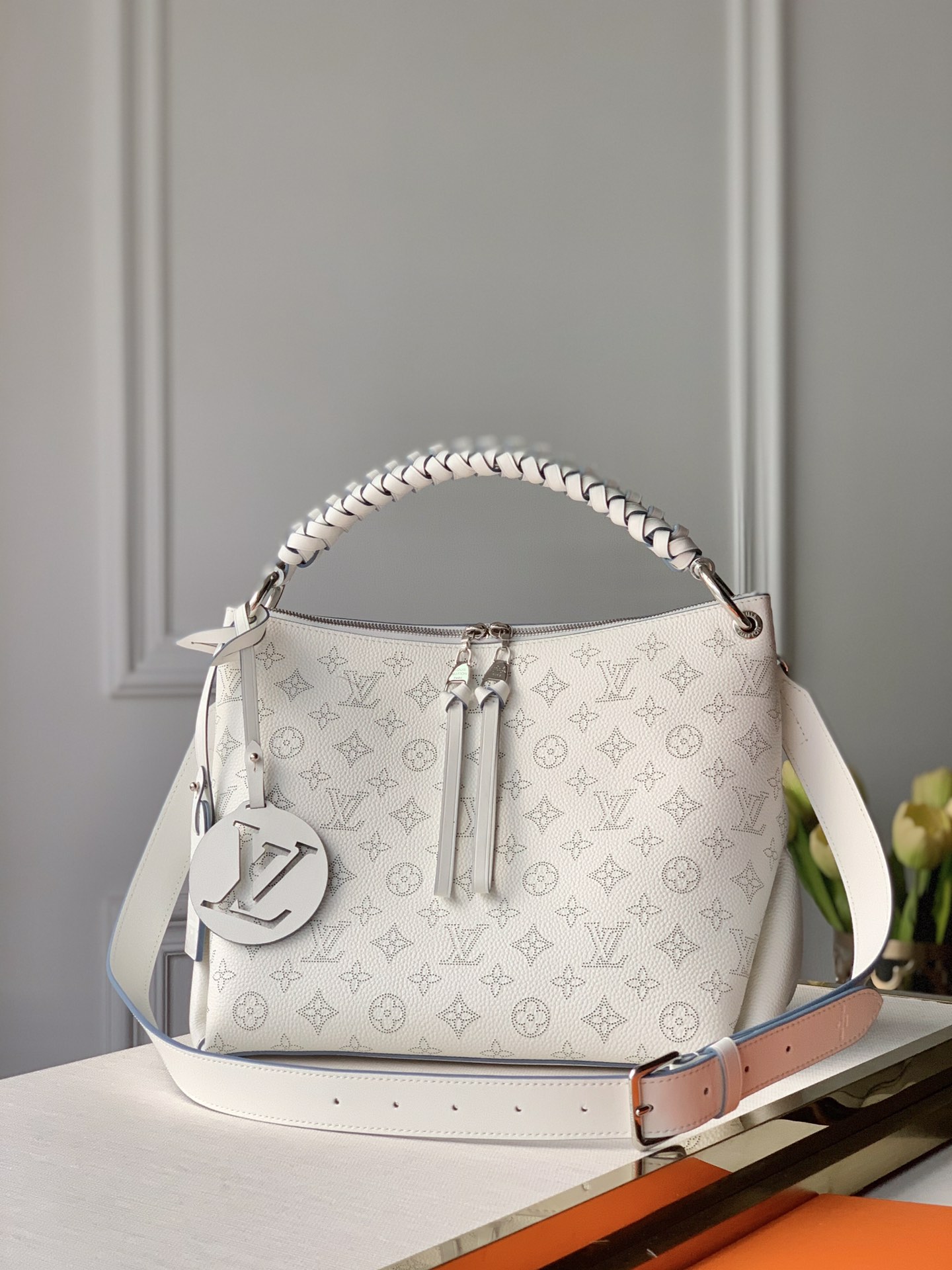 LV ヴィトン バッグ シルバーコピー M56201 優雅レディ 柔軟 ハンドバッグ 斜め掛け ホワイト_1