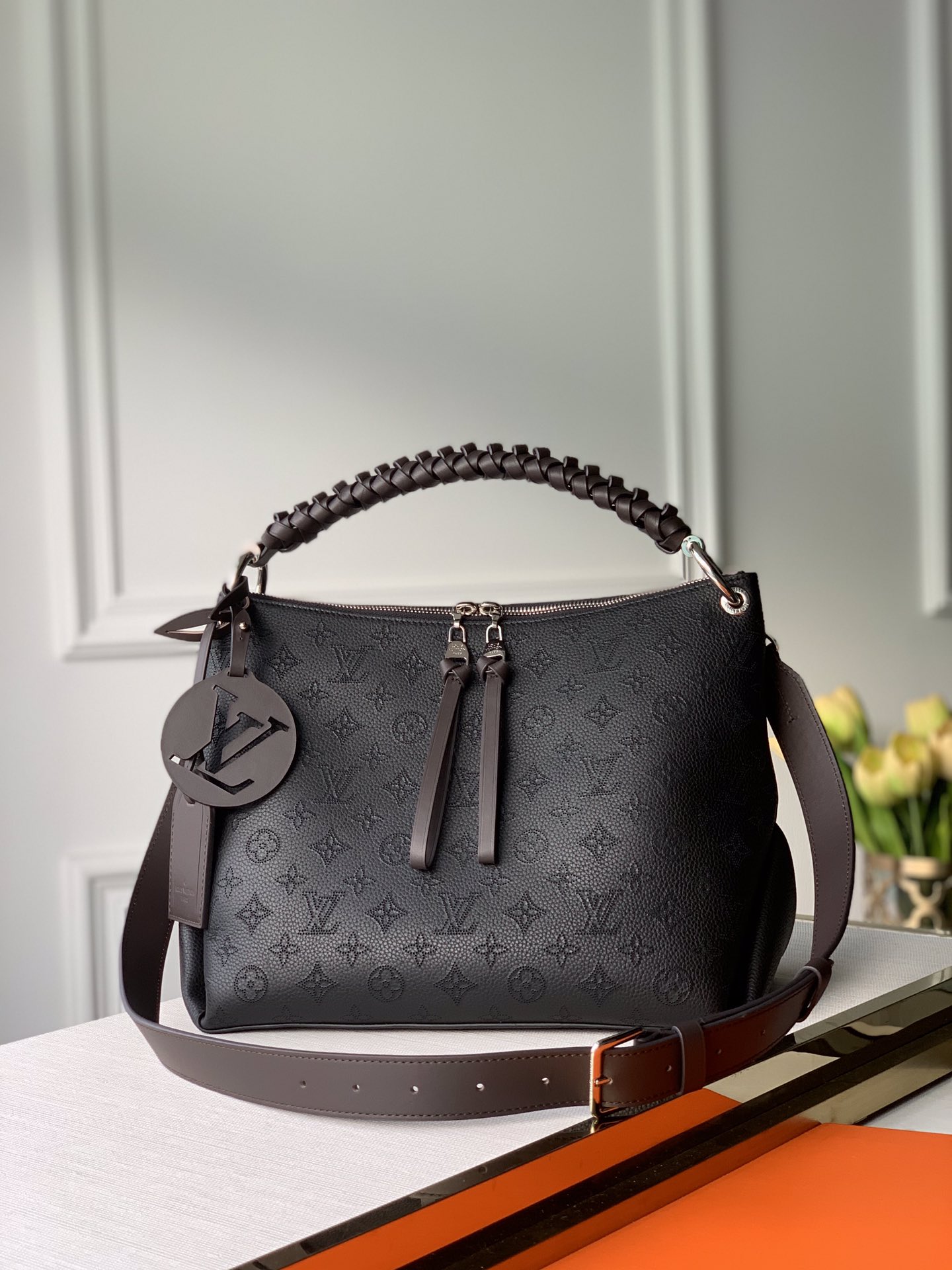 LV ルイヴィトンバッグ スピーディ偽物 M56073 優雅レディ 柔軟 ハンドバッグ 斜め掛け ブラック_1