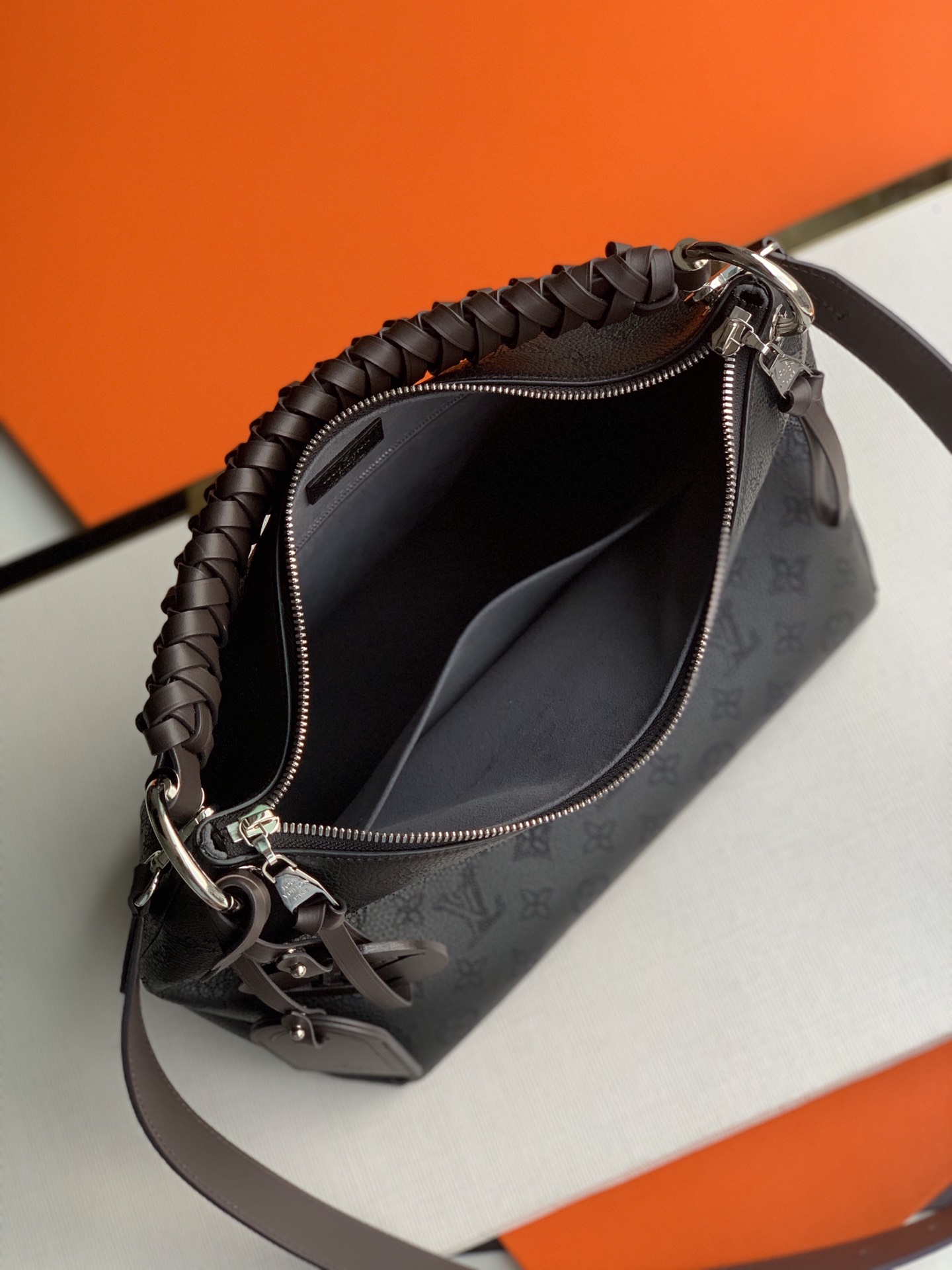 LV ルイヴィトンバッグ スピーディ偽物 M56073 優雅レディ 柔軟 ハンドバッグ 斜め掛け ブラック_2