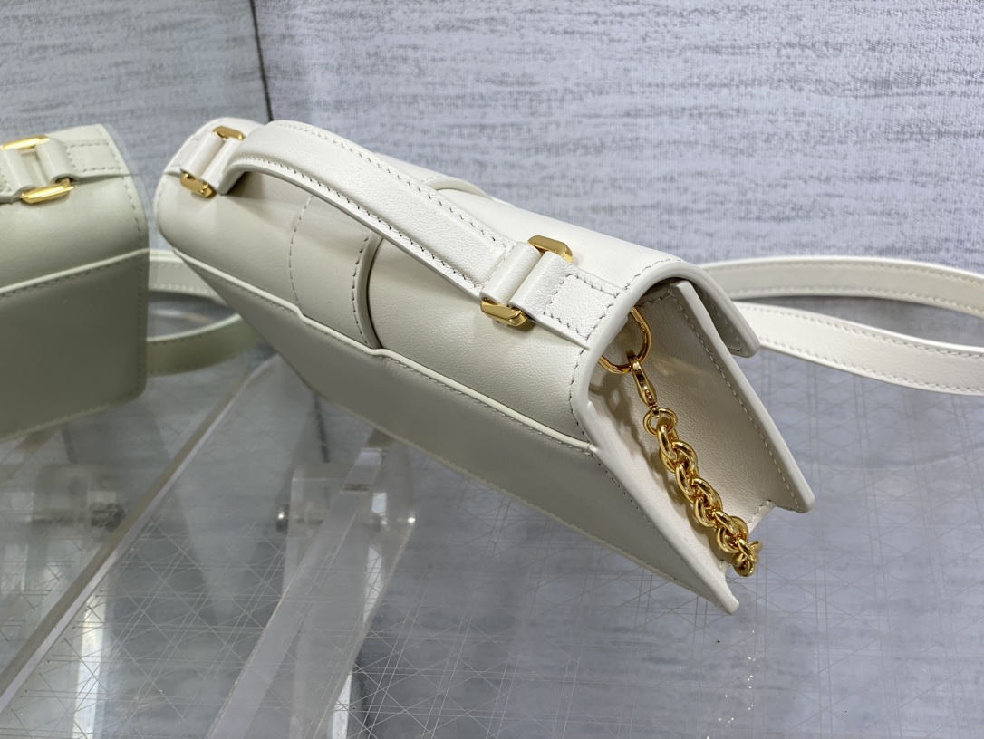 dior レディ バッグスーパーコピー 優雅レディ 斜め掛けバッグ 本革 レザー ミニ 日常 ホワイト_8