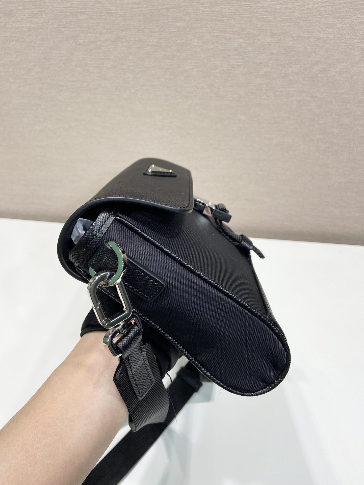 超激得価格 アウトレット プラダバッグ偽物 ミニ 斜め掛けバッグ 牛革 レザー 柔軟 2VD044 ブラック_3