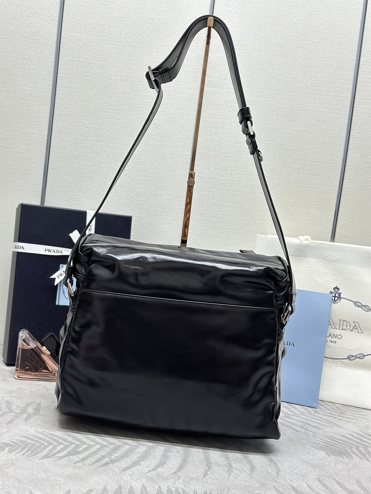プラダバッグ 色あせコピー バックバッグ 旅行 シンプル 牛革 レザー 柔軟 2VD062 ブラック_6