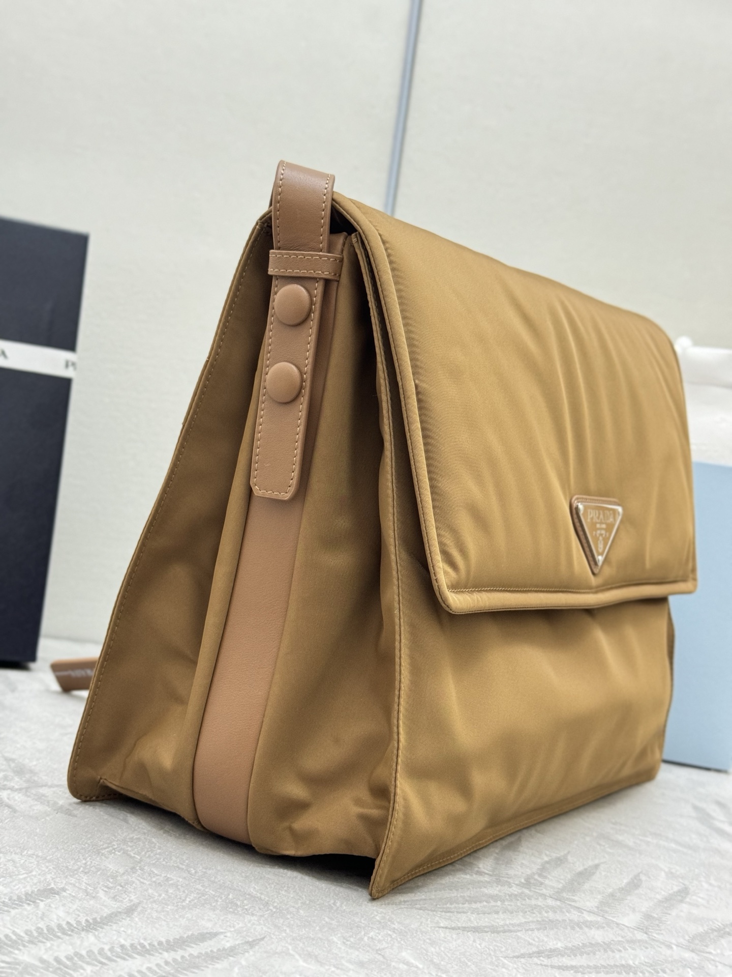 プラダ バッグ スーパーコピー 斜め掛けバッグ 牛革 レザー 柔らかい 1BD256 ブラウン_2