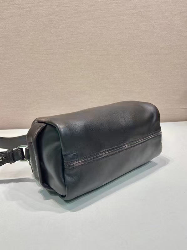 お得品‼プラダバッグ サフィアーノコピー 斜め掛けバッグ 牛革 レザー 柔らかい 2VH188 ブラック_5
