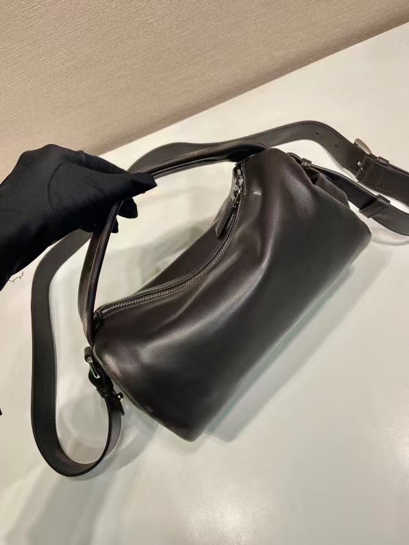 お得品‼プラダバッグ サフィアーノコピー 斜め掛けバッグ 牛革 レザー 柔らかい 2VH188 ブラック_6