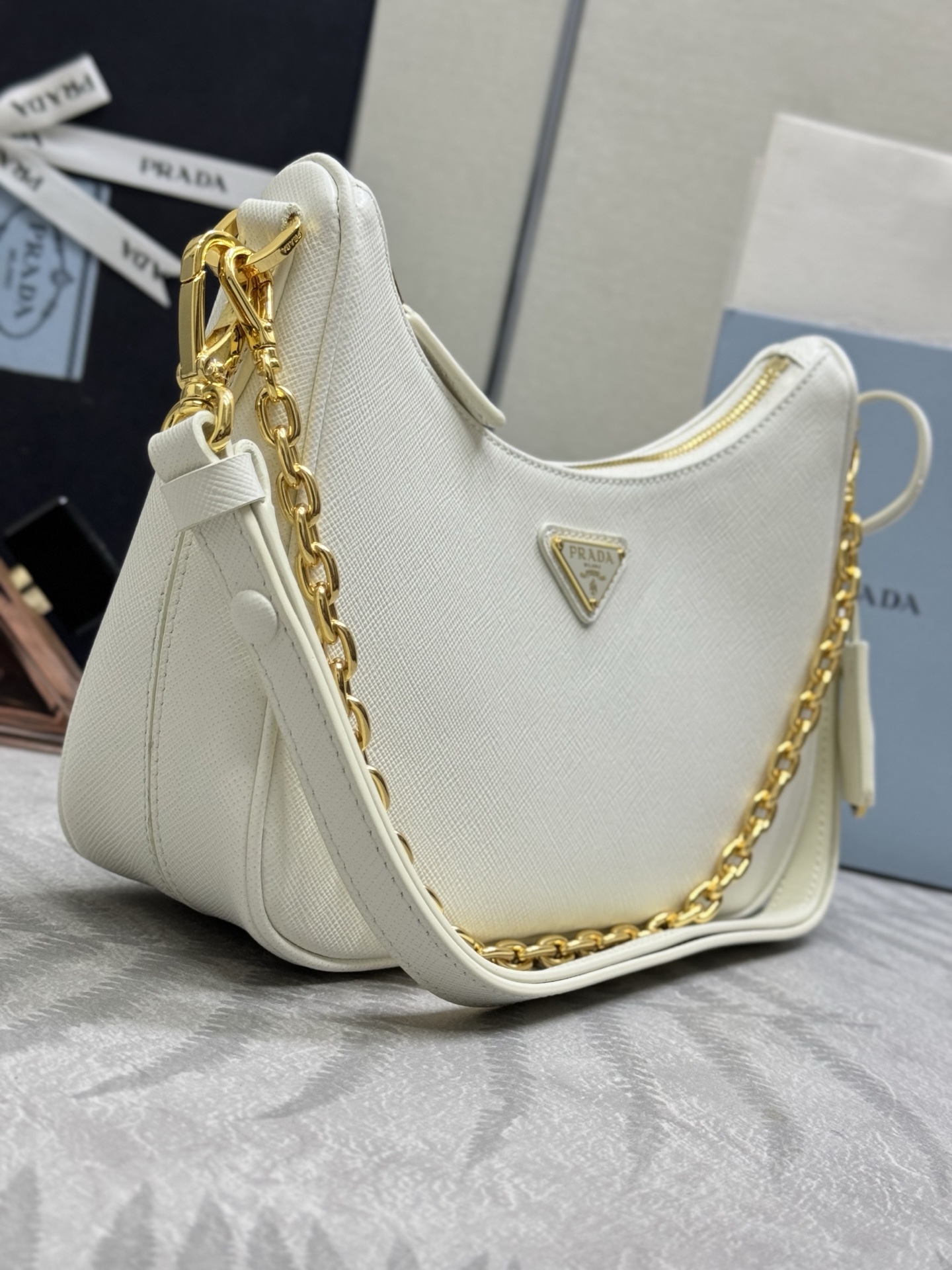 プラダバッグ ショルダーコピー ハンドバッグ  Hobo 牛革 レザー 柔らかい 1BC204 ホワイト_2