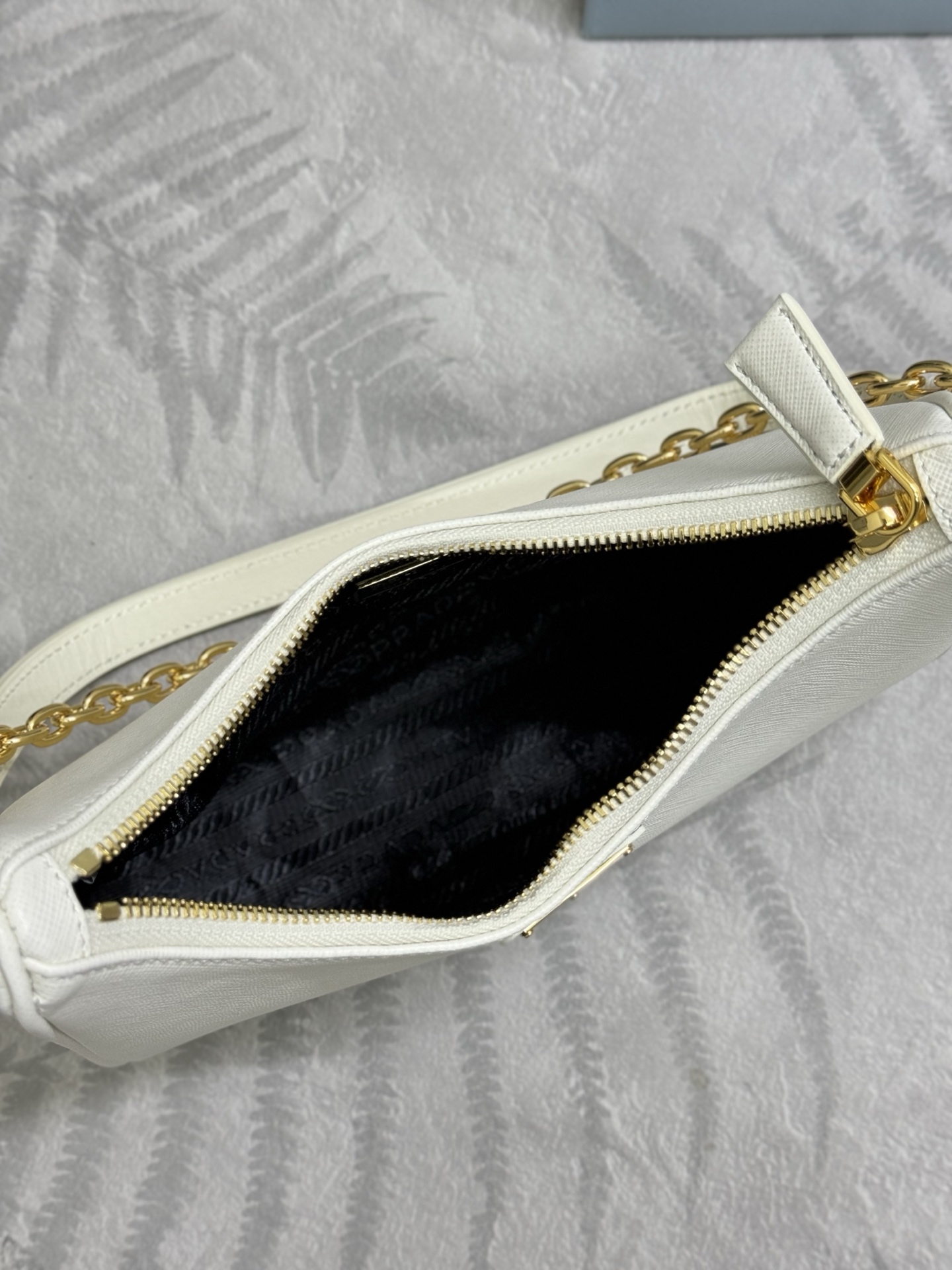 プラダバッグ ショルダーコピー ハンドバッグ  Hobo 牛革 レザー 柔らかい 1BC204 ホワイト_9
