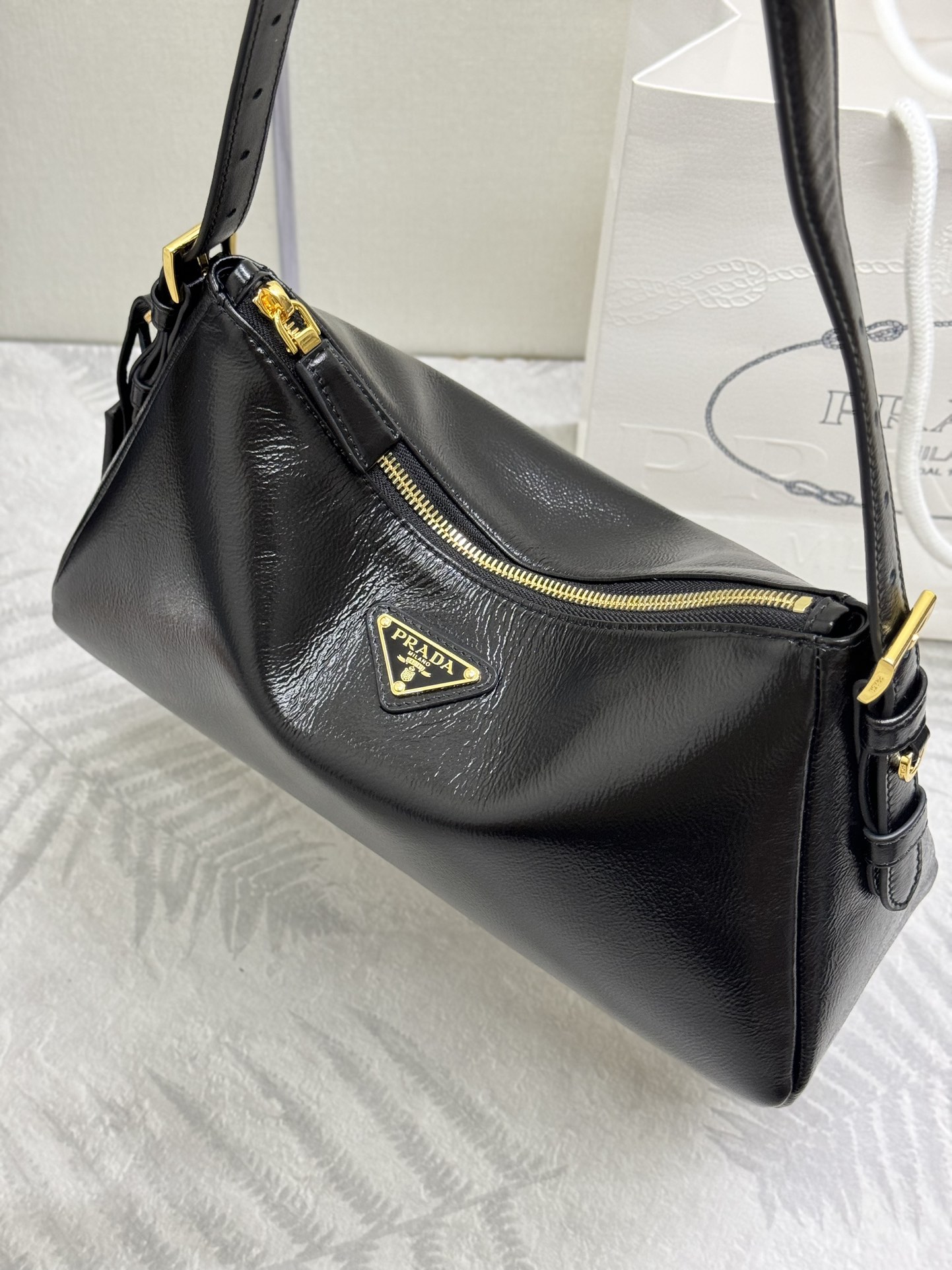 プラダバッグ 種類コピー 人気商品 ハンドバッグ Hobo 牛革 レザー 柔らかい 1BC229 ブラック_3