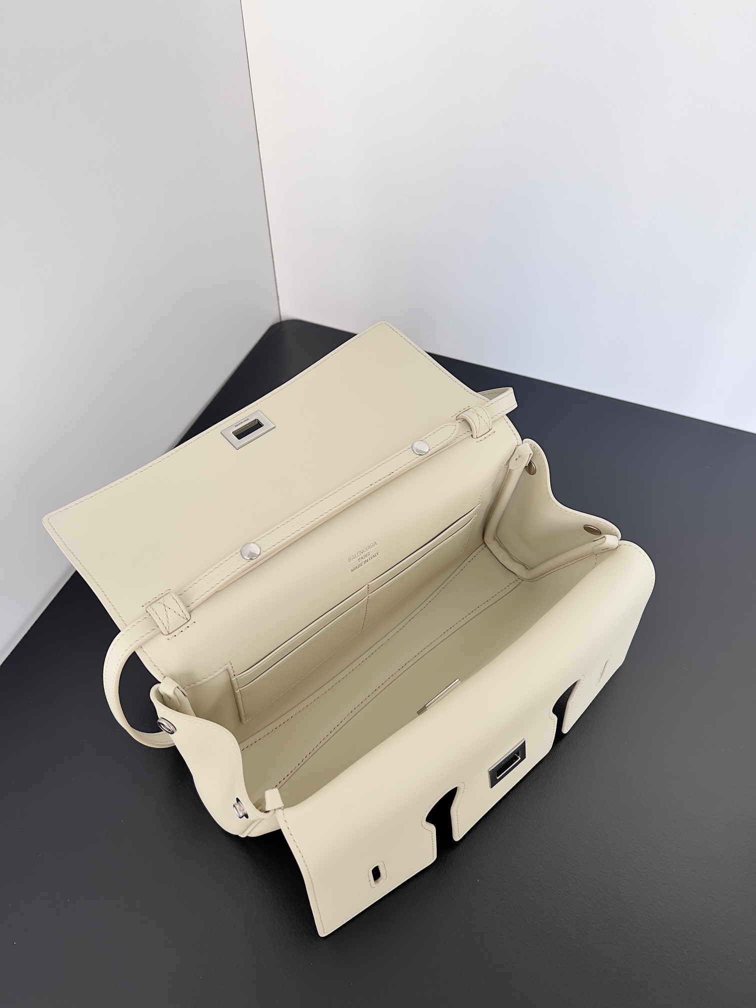 バレンシアガ トート バッグ レディ激安通販 斜め掛けバッグ 本革 レザー ハンドバッグ  優雅レディ ホワイト_4