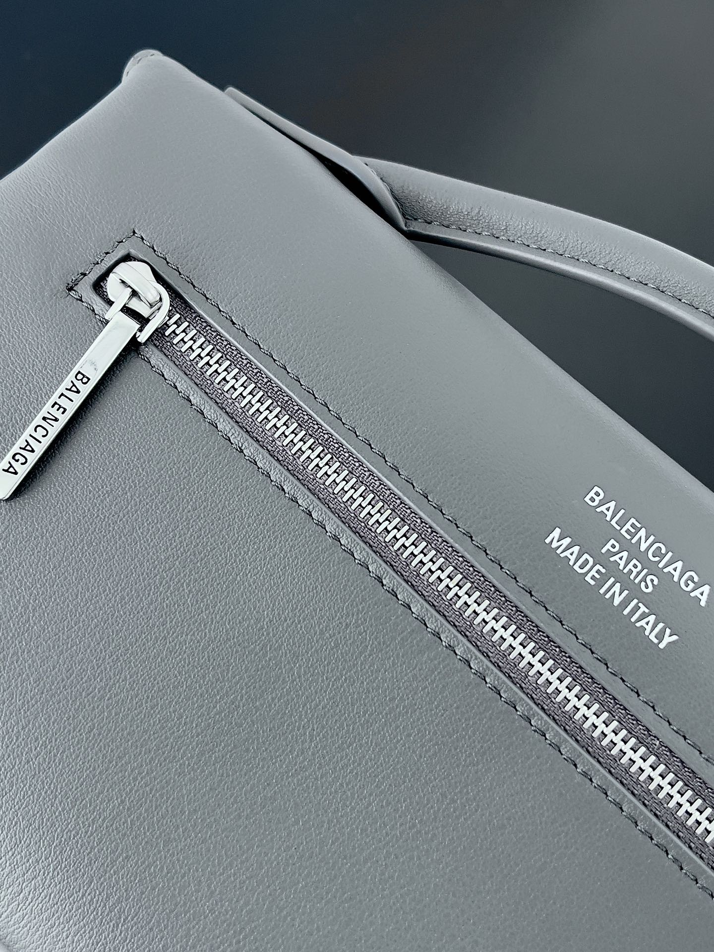 balenciaga ショルダー バッグコピー 斜め掛けバッグ 本革 レザー ハンドバッグ  優雅レディ グレー_8