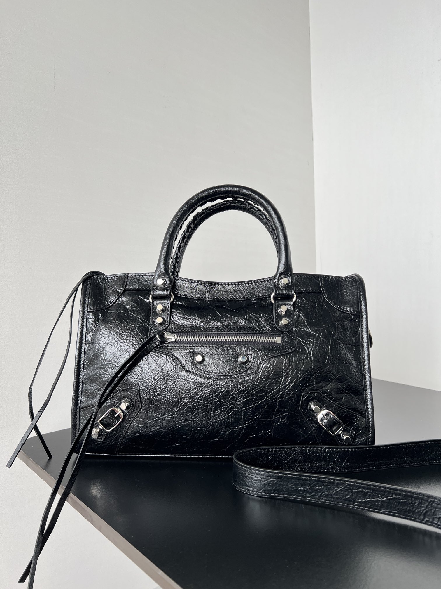 定番人気 balenciaga トート バッグ偽物 ハンドバッグ 本革 斜め掛け 上質 レザー ブラック_1