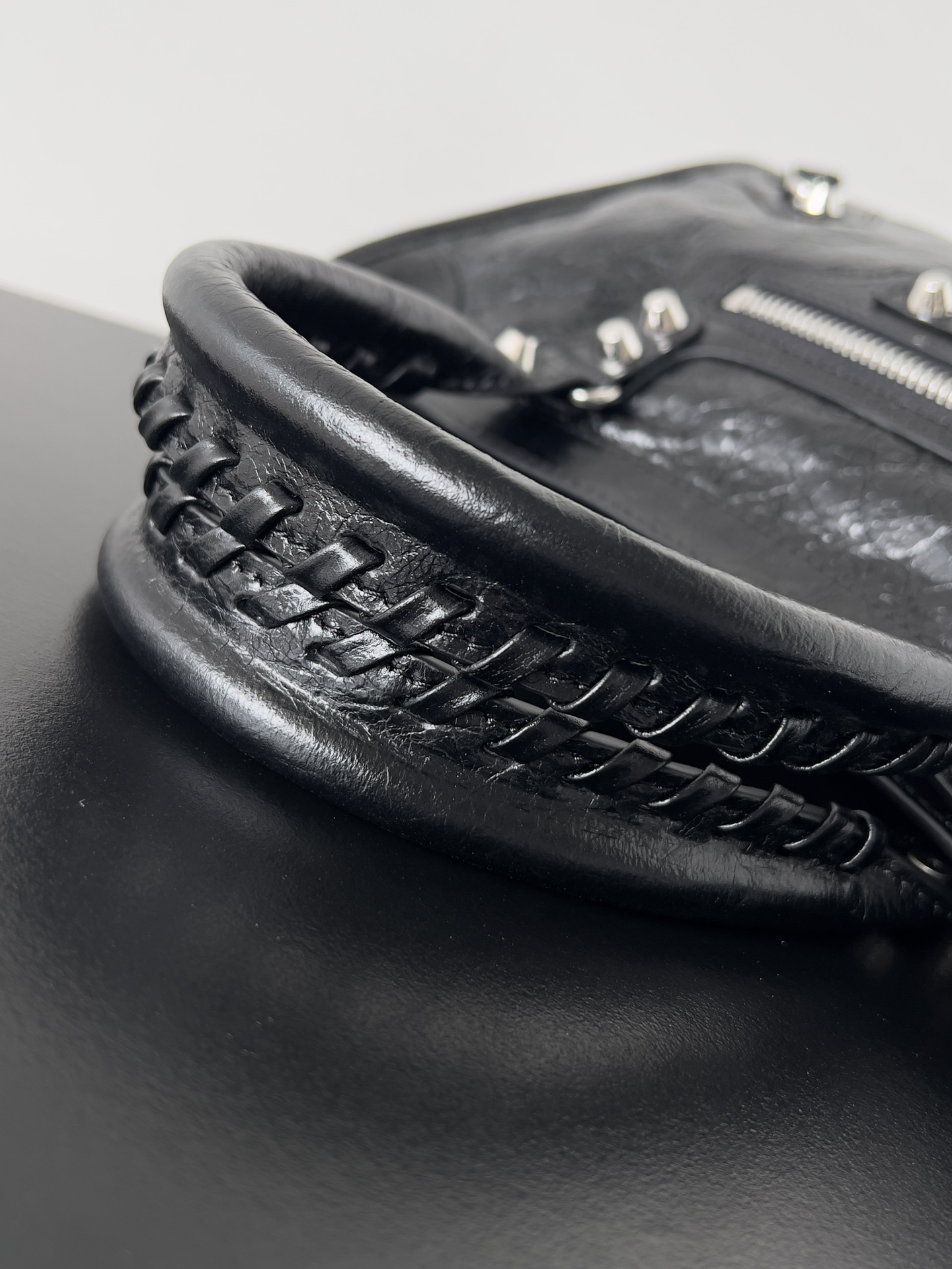 定番人気 balenciaga トート バッグ偽物 ハンドバッグ 本革 斜め掛け 上質 レザー ブラック_7