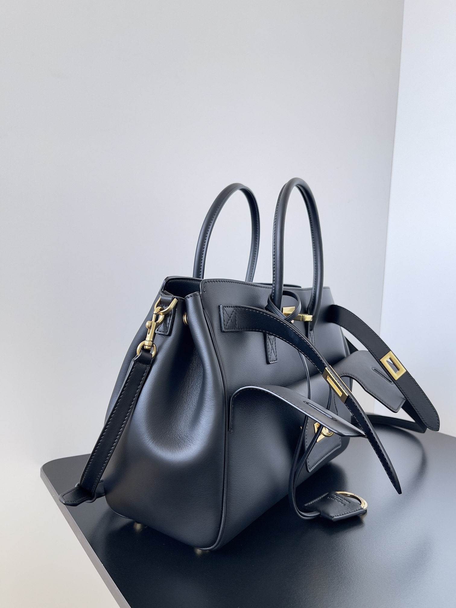 バレンシアガ キャンバス トート激安通販 牛革 レザー ハンドバッグ 斜め掛け ファッション ブラック_3