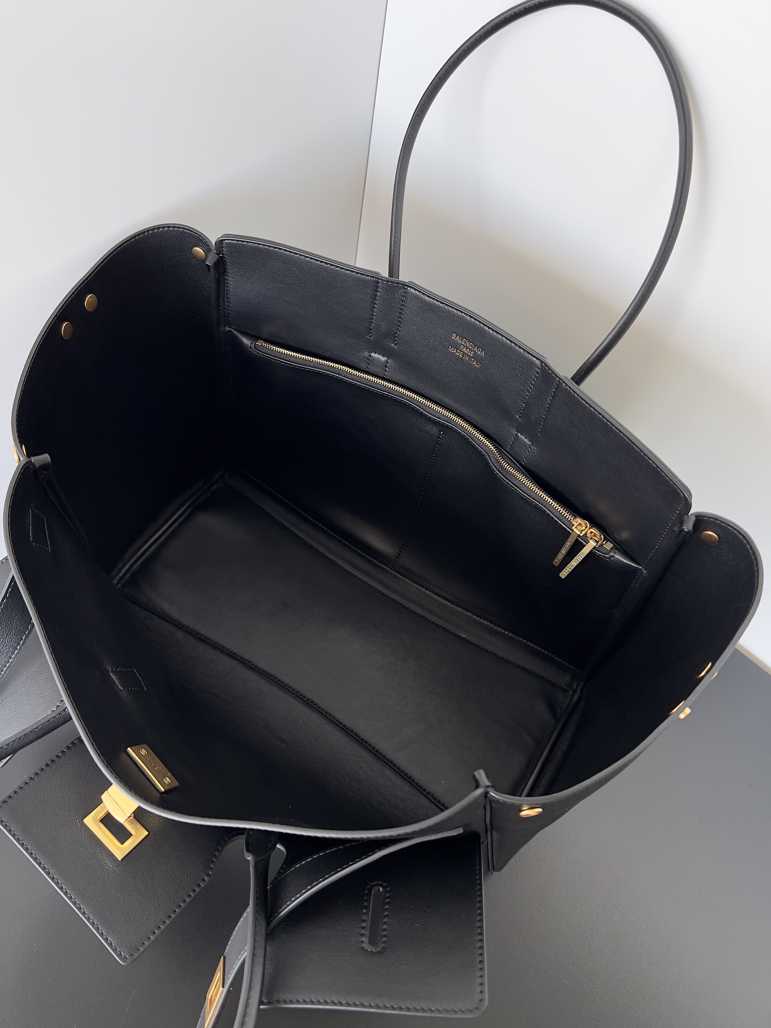 Ｌサイズ バレンシアガ エクスプローラー偽物 牛革 レザー ハンドバッグ 斜め掛け 上質商品 ブラック_8