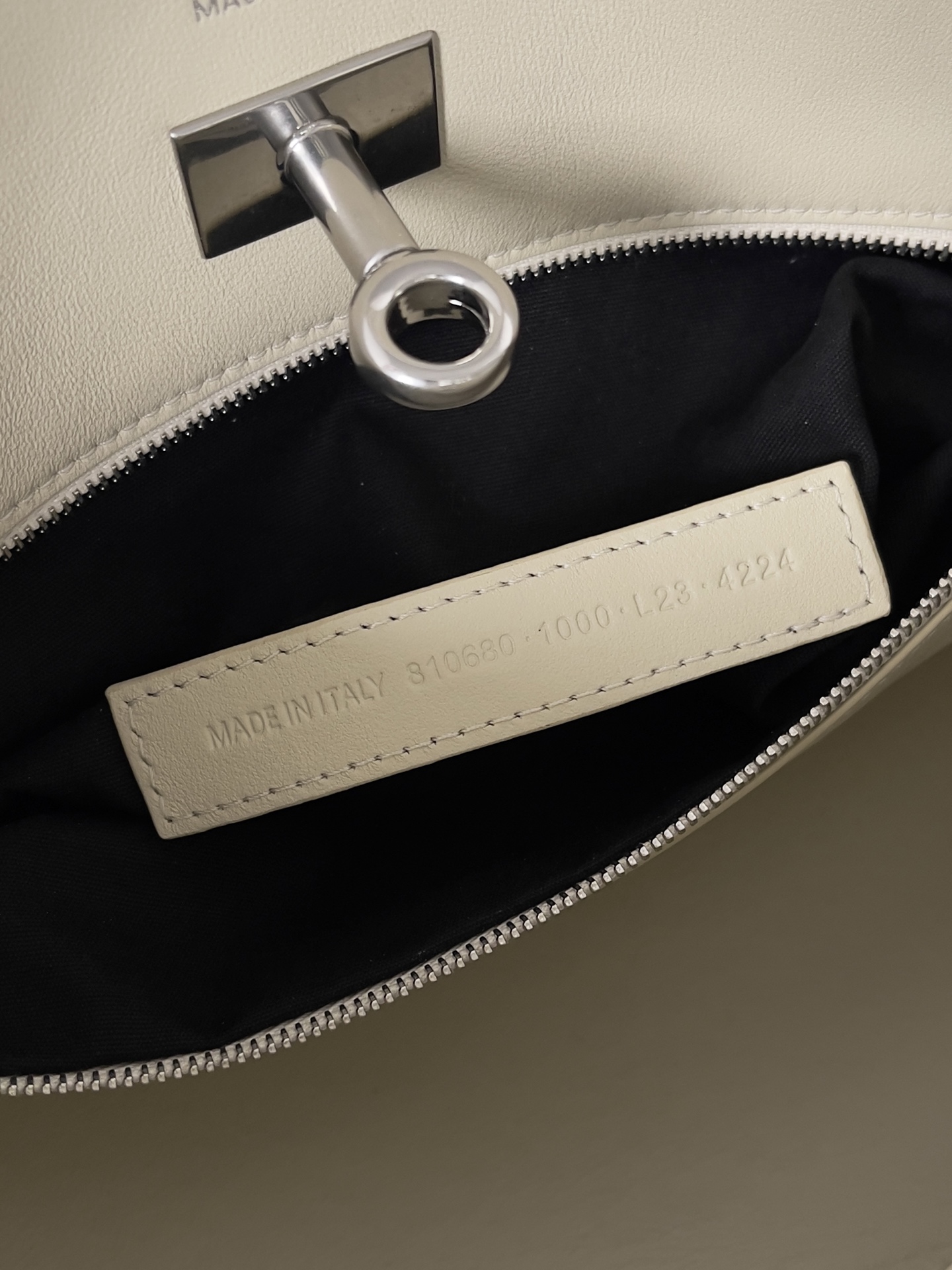 balenciaga カバンコピー 牛革 レザー 斜め掛けバッグ 柔軟 ハンドバッグ ホワイト_5