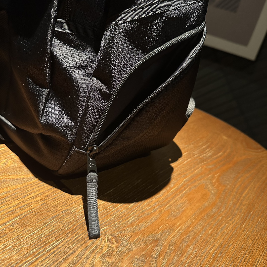 ショルダー バッグ バレンシアガＮ級品 ナイロン  レザー 旅行 バックバッグ ブラック_5
