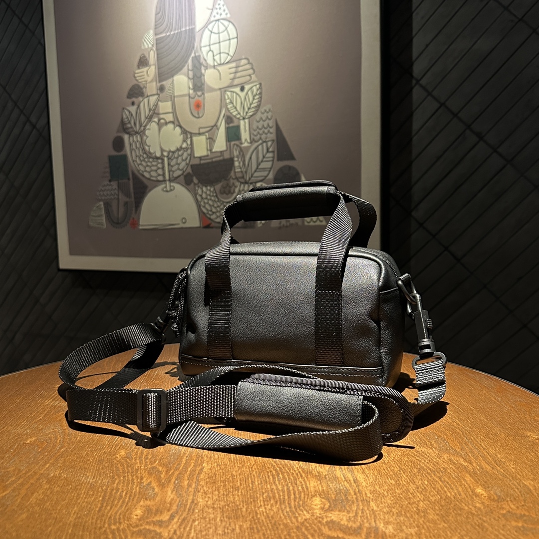 バレンシアガ バッグショルダー偽物 柔軟 ミニ 牛革 レザー 斜め掛けバッグ ブラック_11