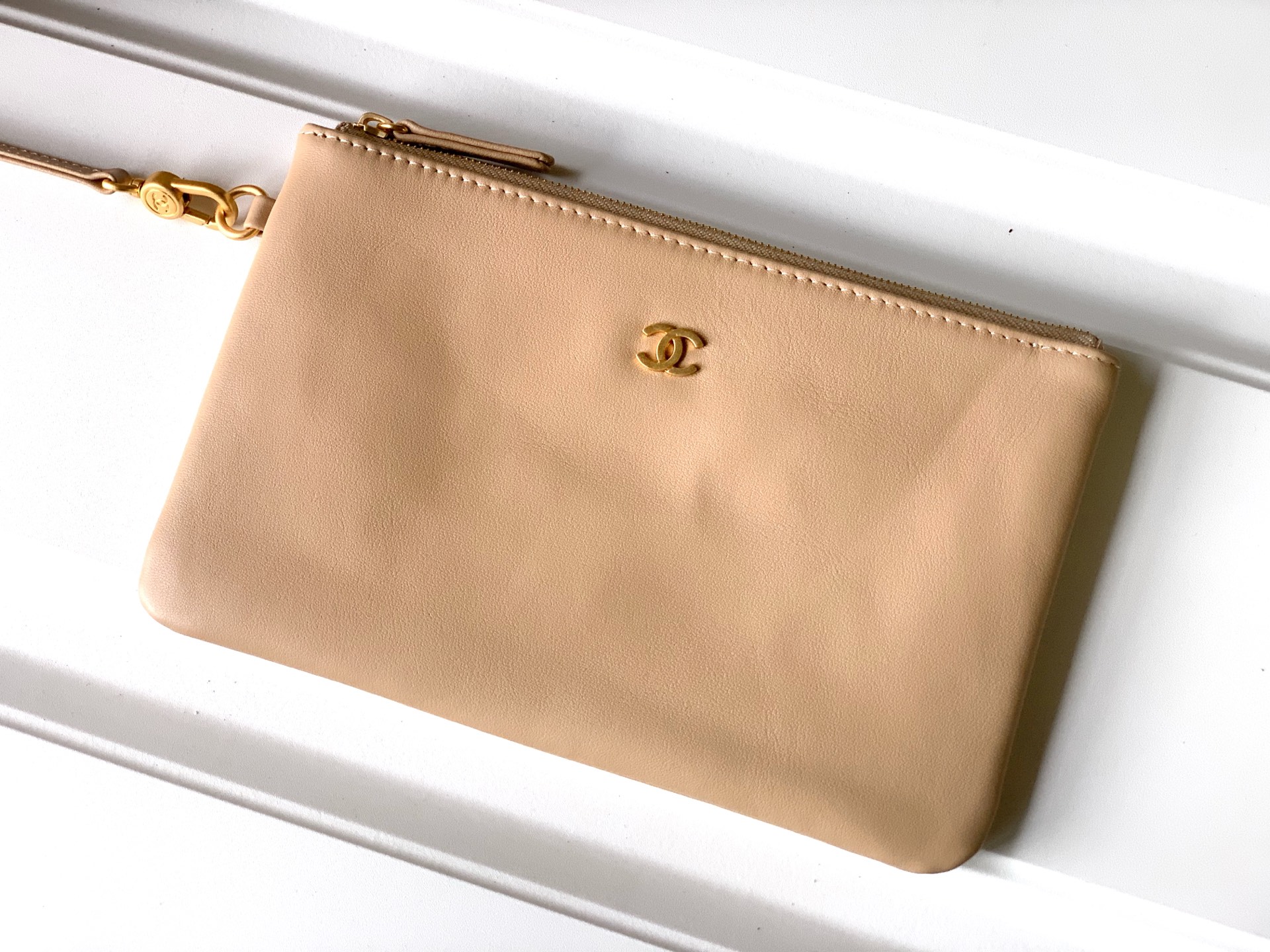 シャネルバッグ 定価偽物 プリント ハンドバッグ 通勤 斜め掛けバッグ 優雅 ベージュ色_5