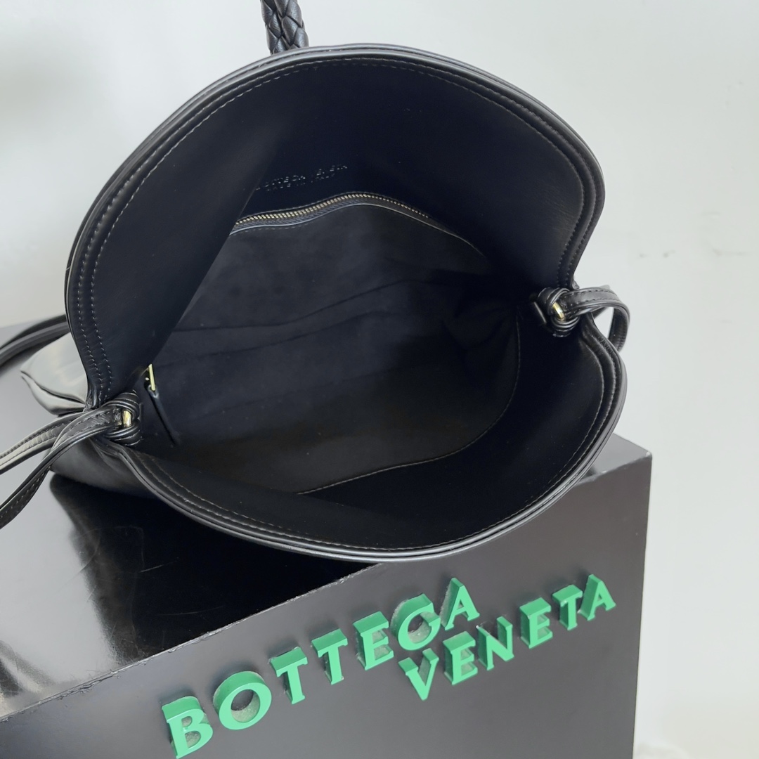 人気流行品 ボッテガヴェネタ ナイロンバッグコピー ハンドバッグ 蛇縞 牛革 柔軟 806034 ブラック_7