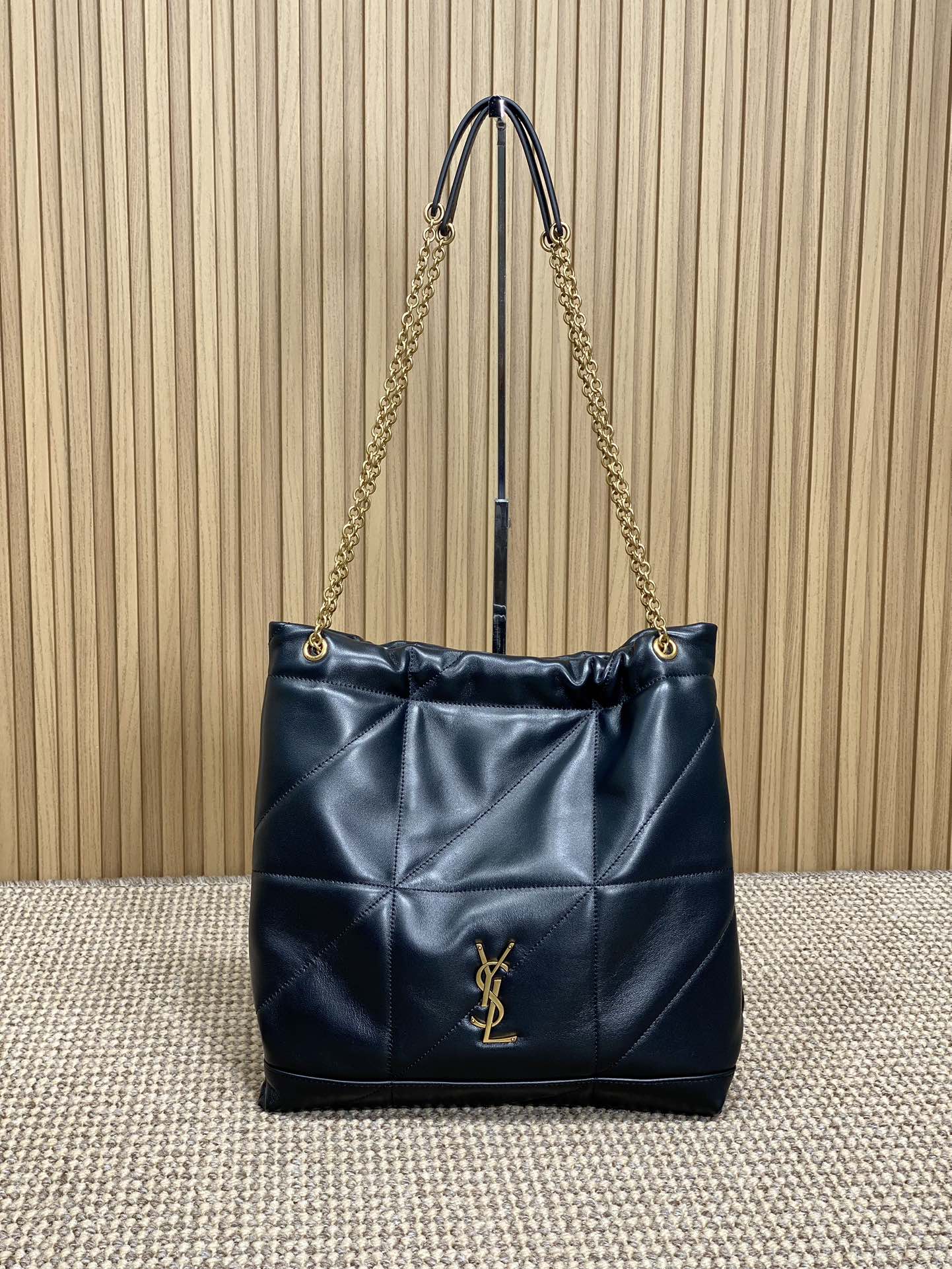 イブ サン ローラン バッグ偽物 斜め掛けバッグ 日常用 柔らかい 781666 ブラック_2