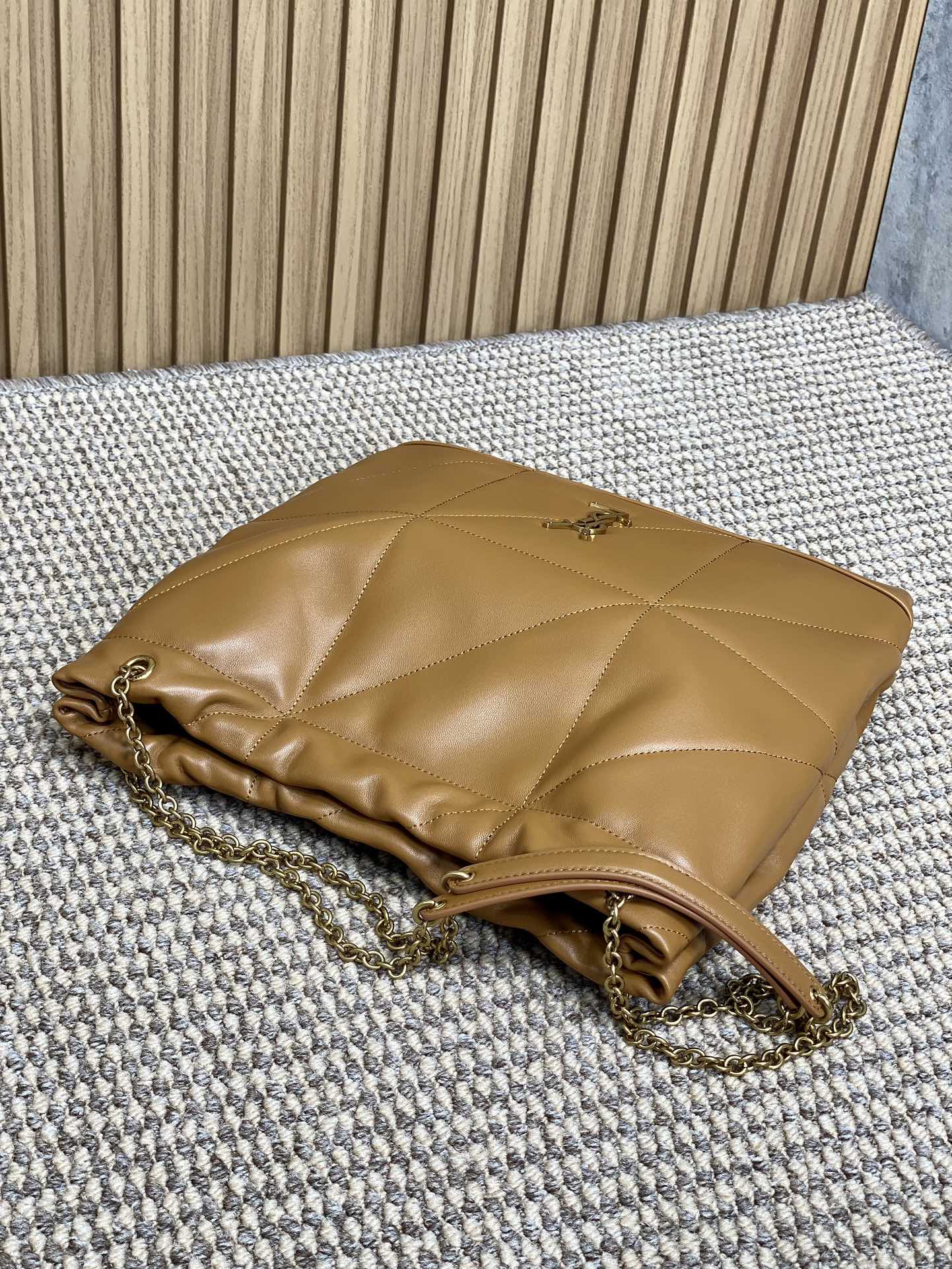 サン ローラン レディ バッグ偽物 レザー 斜め掛けバッグ 日常用 柔らかい 781666 ブラウン_3