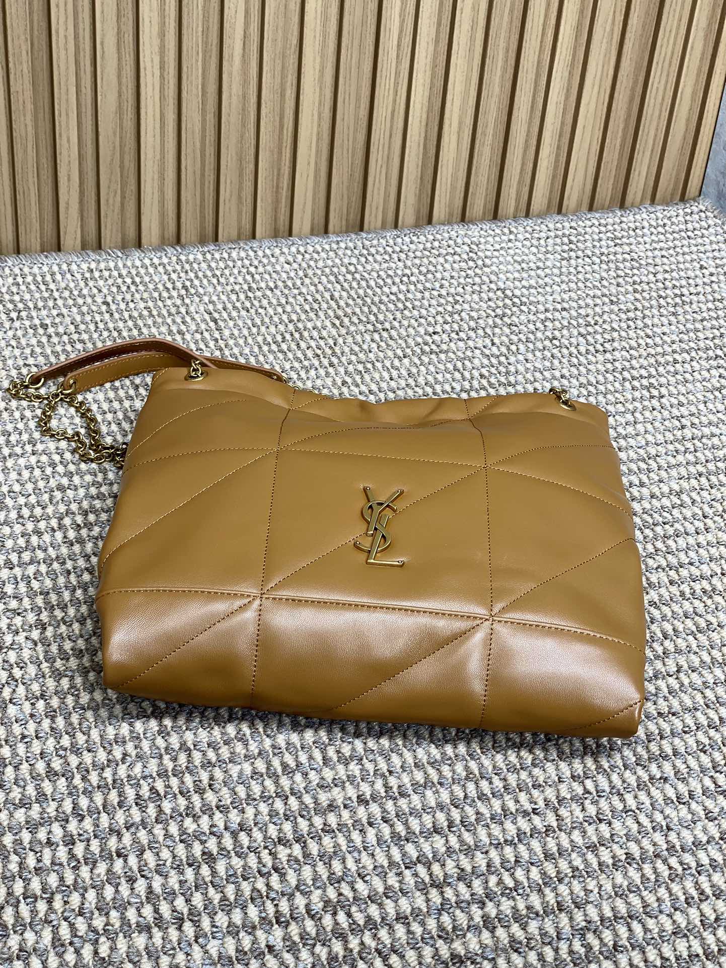 サン ローラン レディ バッグ偽物 レザー 斜め掛けバッグ 日常用 柔らかい 781666 ブラウン_5
