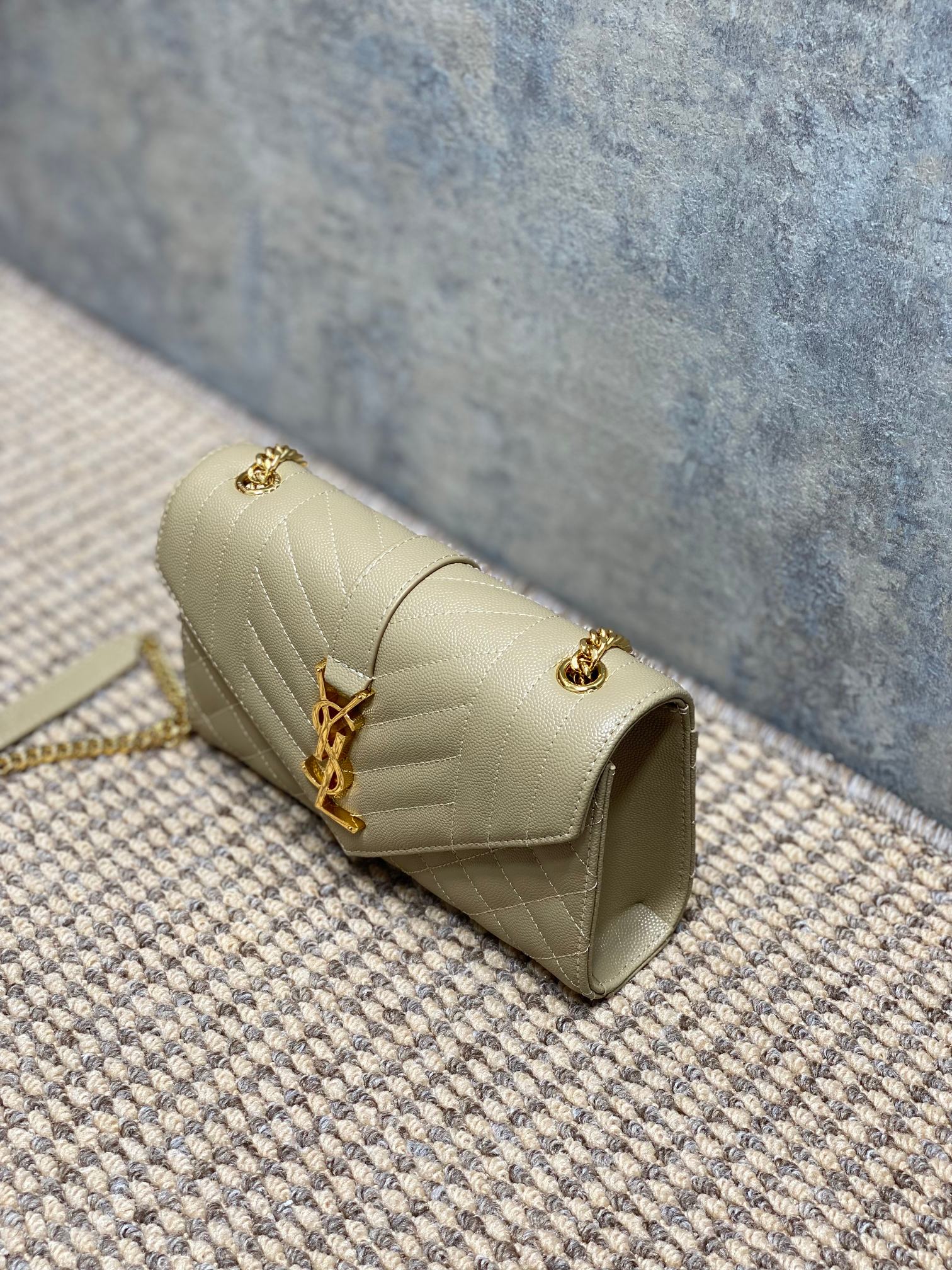 saint laurent バッグスーパーコピー 斜め掛け YSL チェーンバッグ 本革 392745 杏色_3