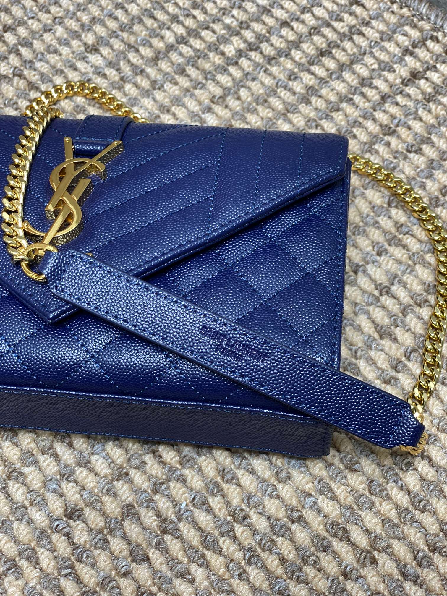 大得価のサン ローラン かご バッグコピー 斜め掛け YSL チェーンバッグ 本革 392745 ブルー_6