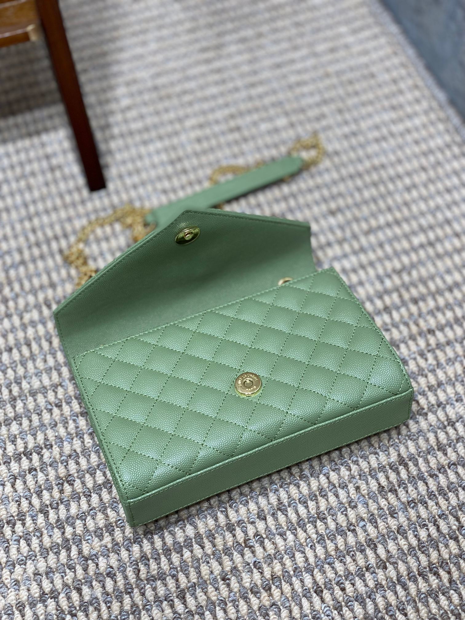 サン ローラン ビジネス バッグコピー 斜め掛け YSL チェーンバッグ 本革 392745 グリーン_8