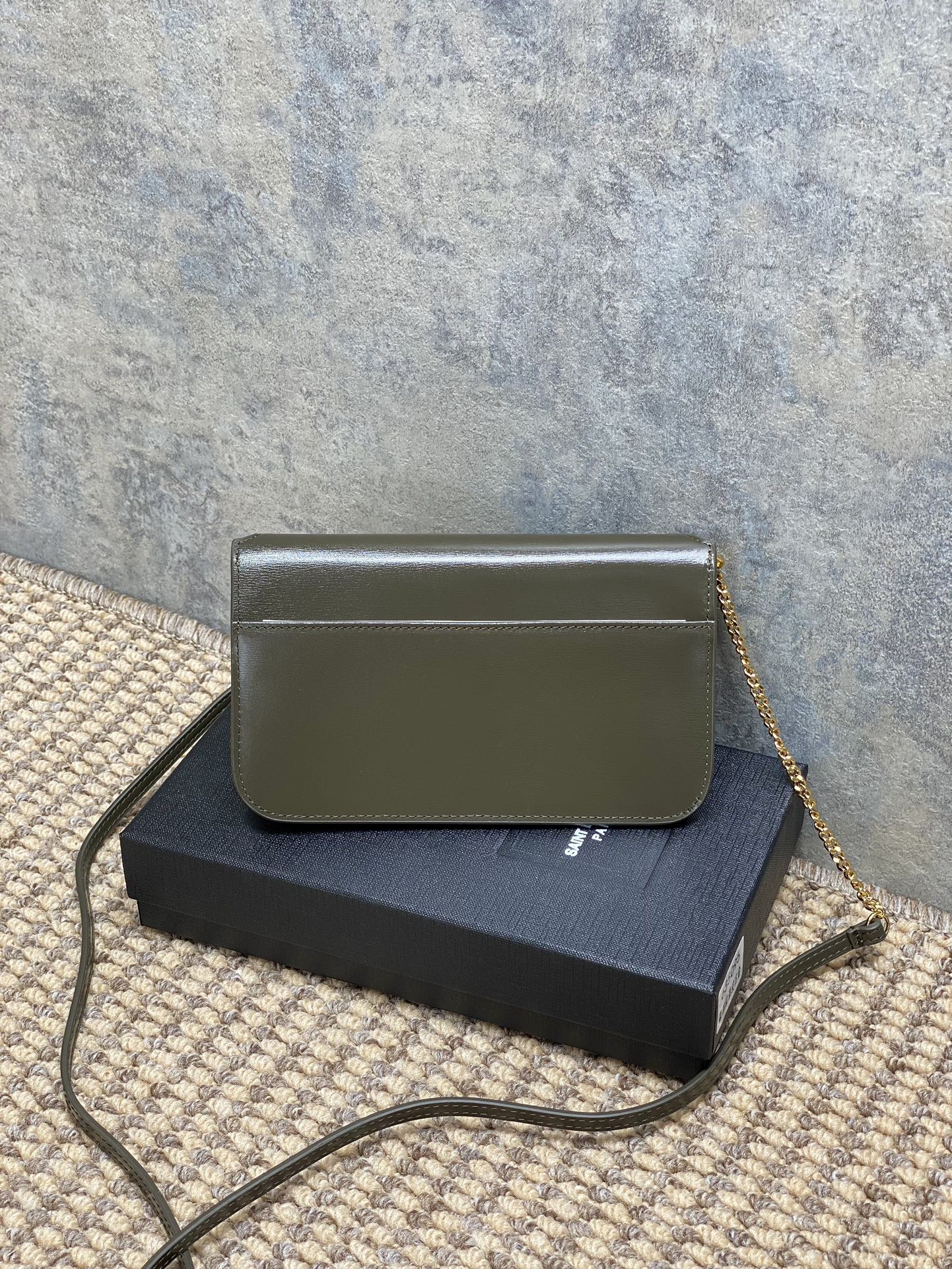 サン ローラン レディース バッグコピー 斜め掛けバッグ 635095 グレー_3