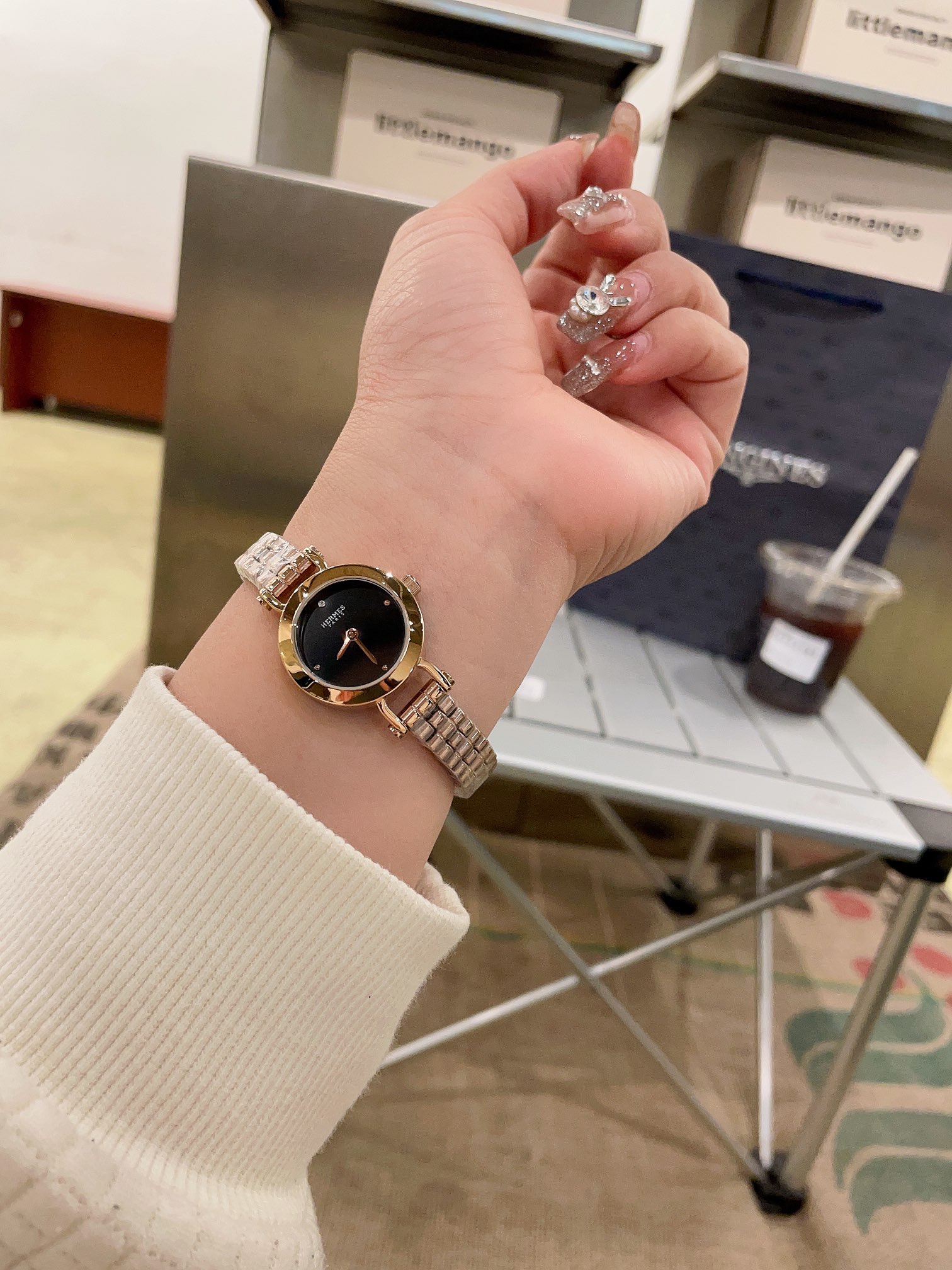 HERMES PARIS エルメス時計 買取価格コピー 牛革 優雅 ウォッチ 腕時計 ゴールドケース 多色可選_4