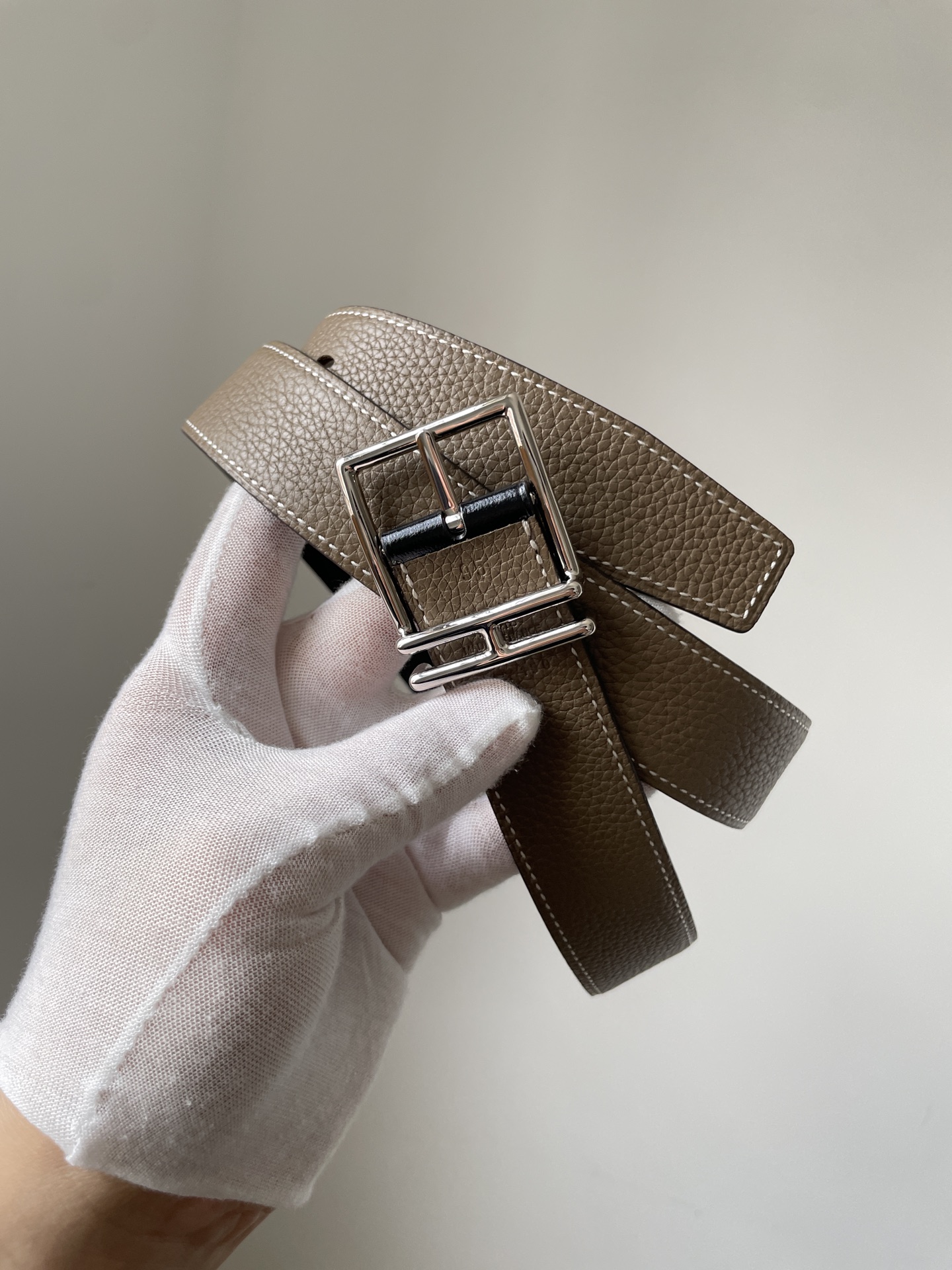 エルメスベルト交換偽物 シンプル 牛革 レザー 幅32ｍｍ 心地よい着用感 グレー_2