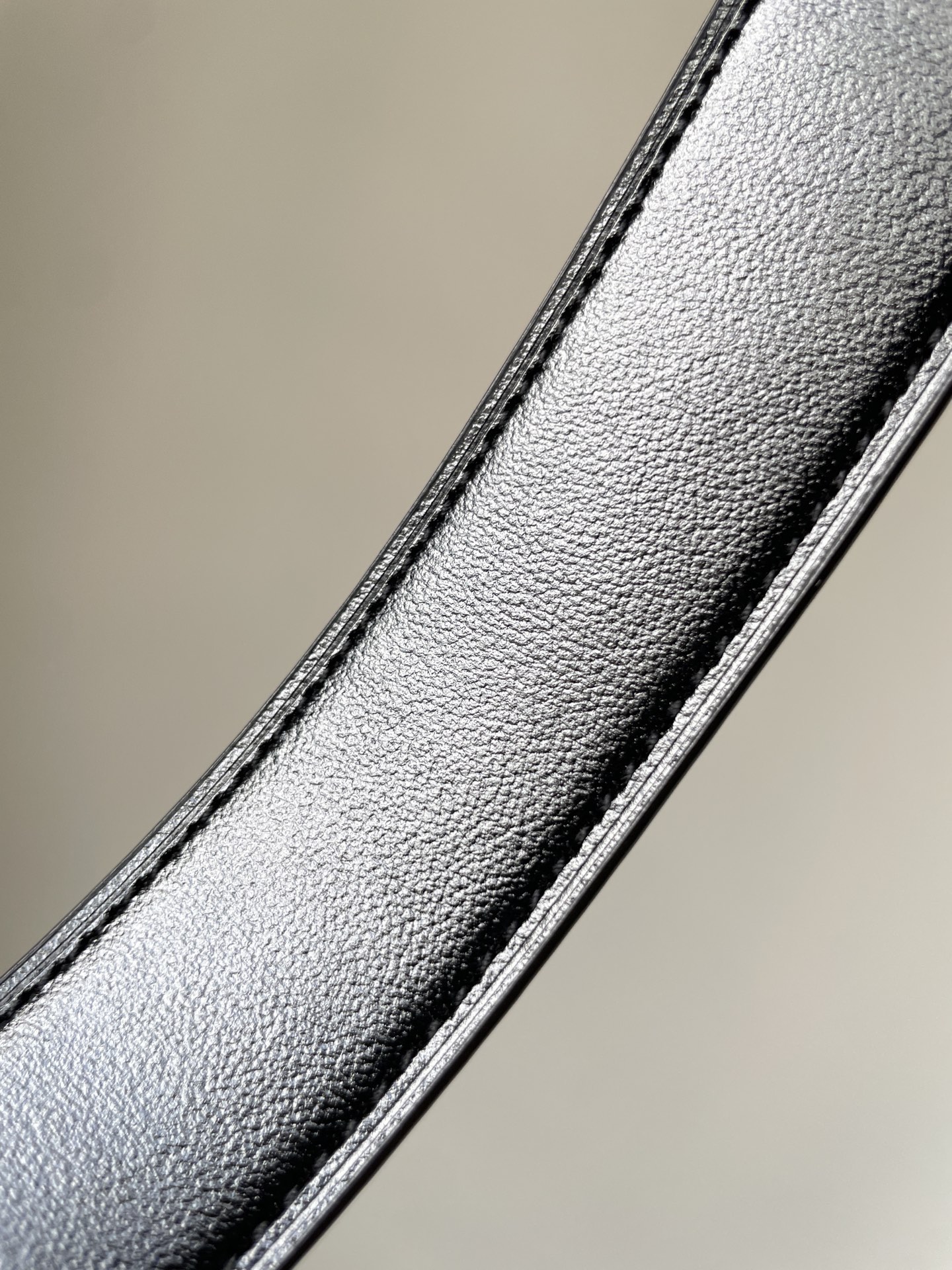 エルメスベルト交換偽物 シンプル 牛革 レザー 幅32ｍｍ 心地よい着用感 グレー_4