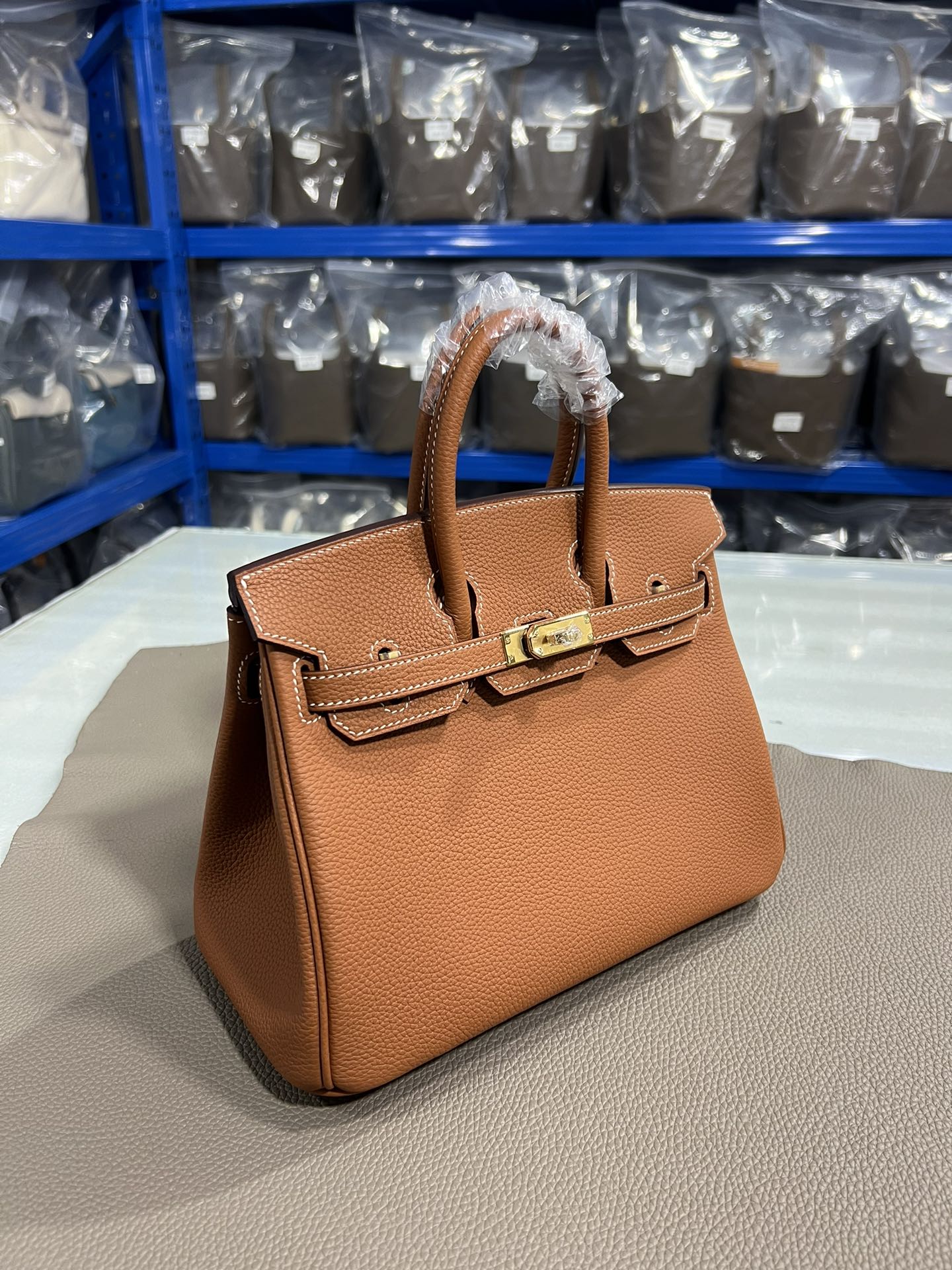 エルメスバッグ 買い方コピー 牛革 レザー 優雅 ハンドバッグ ゴールドバックル ブラウン_2