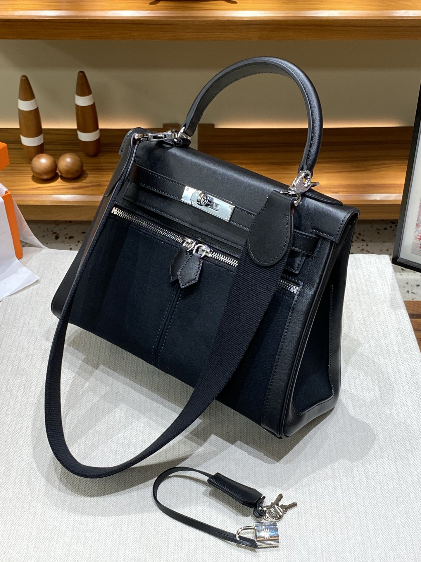 お買い得なエルメスバッグ チャームスーパーコピー 本革 ハンドバッグ 斜め掛け H13-28 ブラック_2