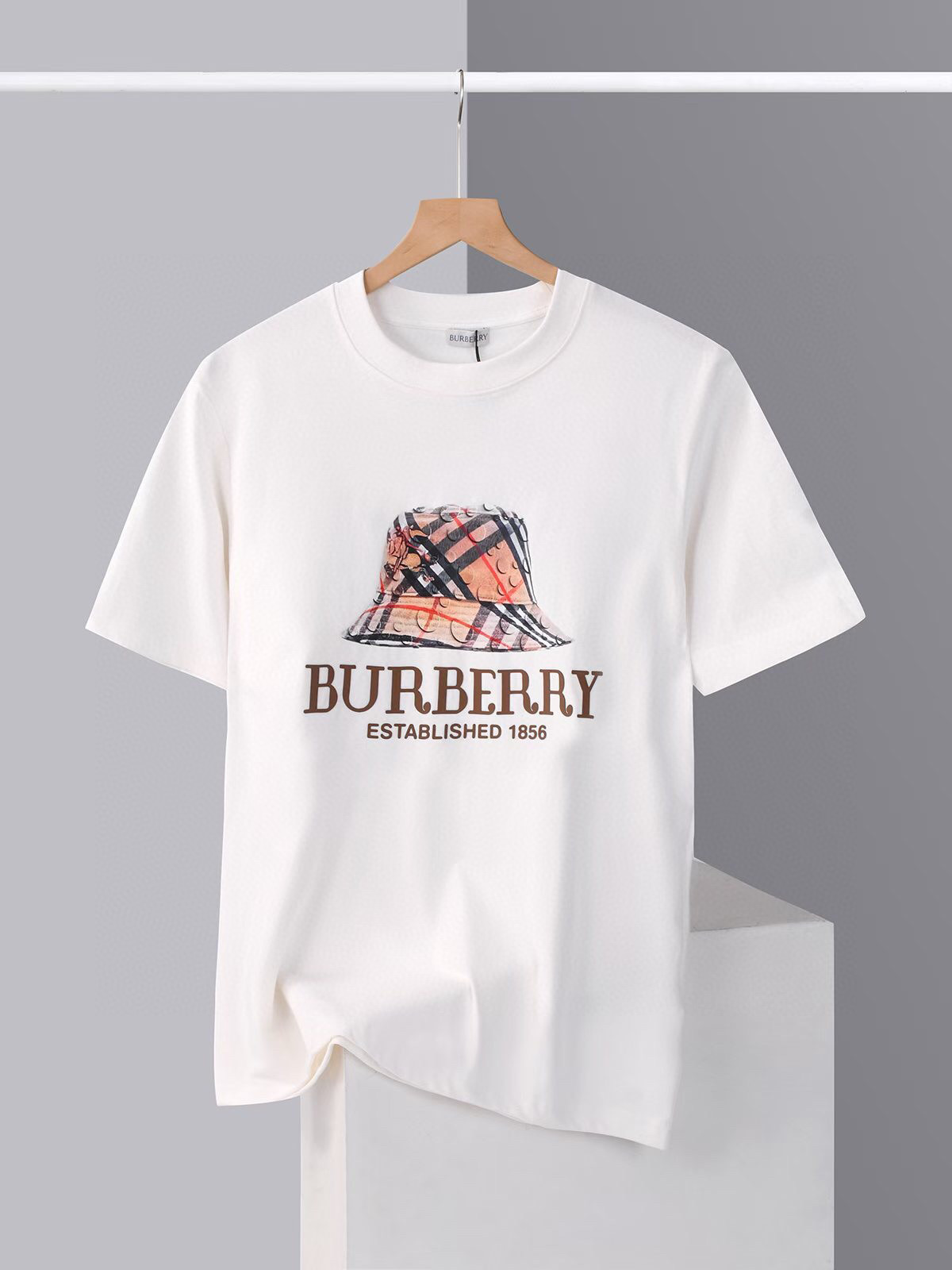 burberry メンズ t シャツ偽物 ゆったり トップス 短袖 純綿 プリント 男女兼用 ホワイト_3