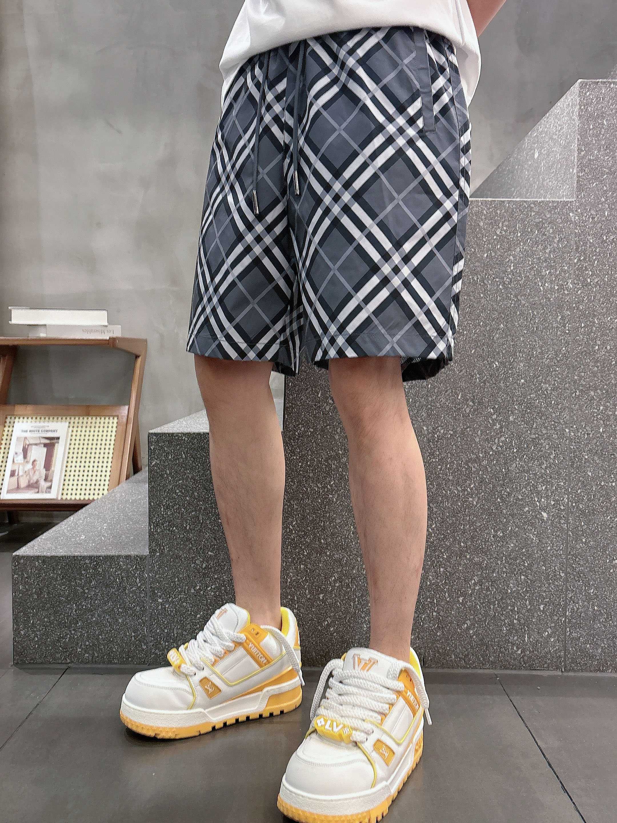 バーバリー パンツ メンズスーパーコピー ショットズボン 柔らかい 純綿 柔軟 グレー_3