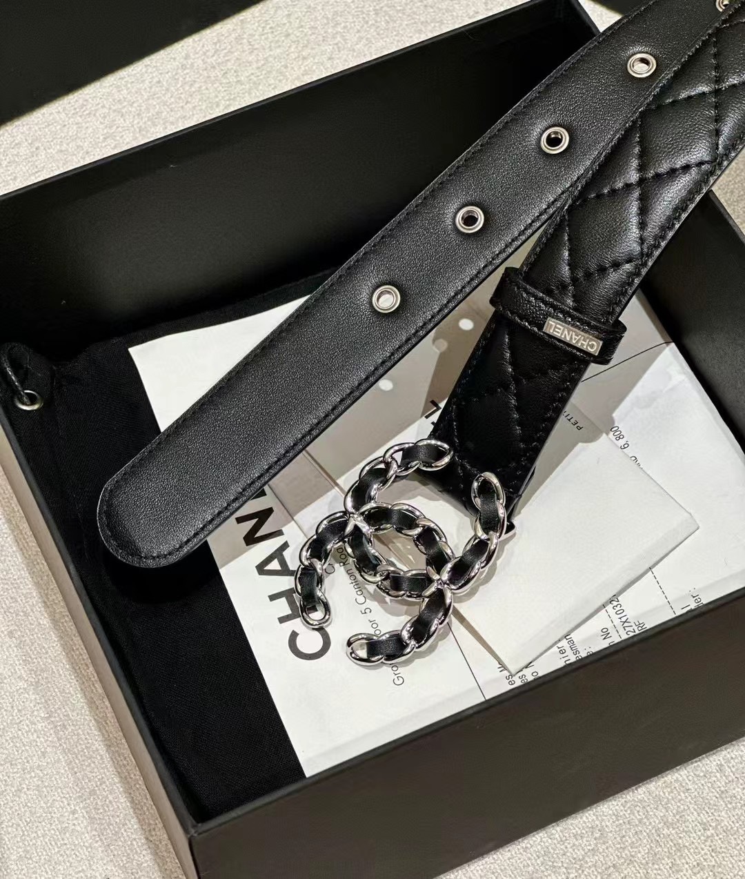 シャネルベルトサイズ偽物 レザー 本革 女性 ファッション感 幅30ｍｍ シルバーバックル ブラック_3