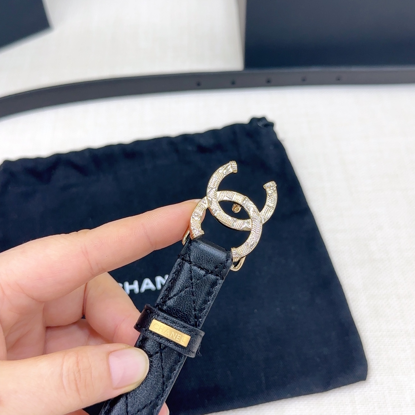シャネル ベルト 安いコピー レザー 本革 高品質 シンプル 幅2.0cm ゴールドバックル ブラック_3
