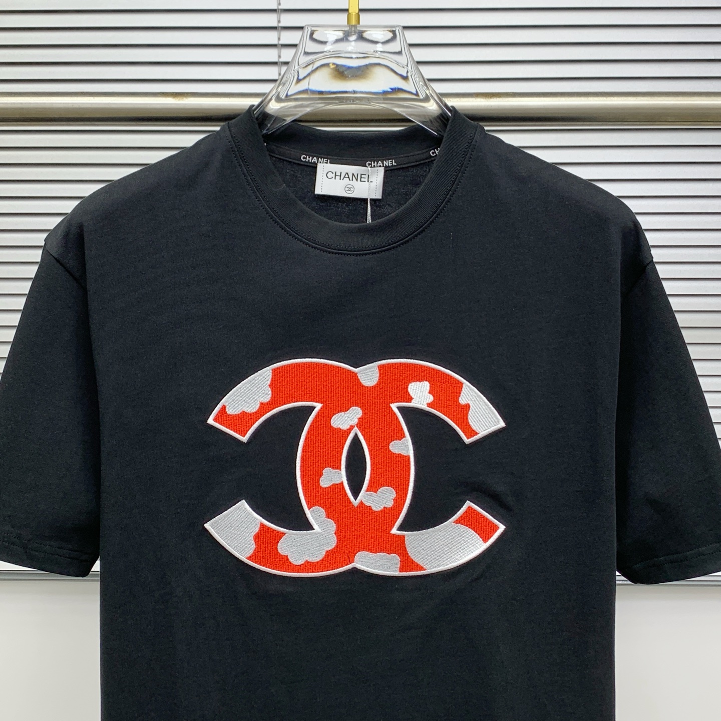 シャネル ティー シャツ偽物 トップス 短袖 プリント 純綿Ｔシャツ 柔らかい ブラック_4